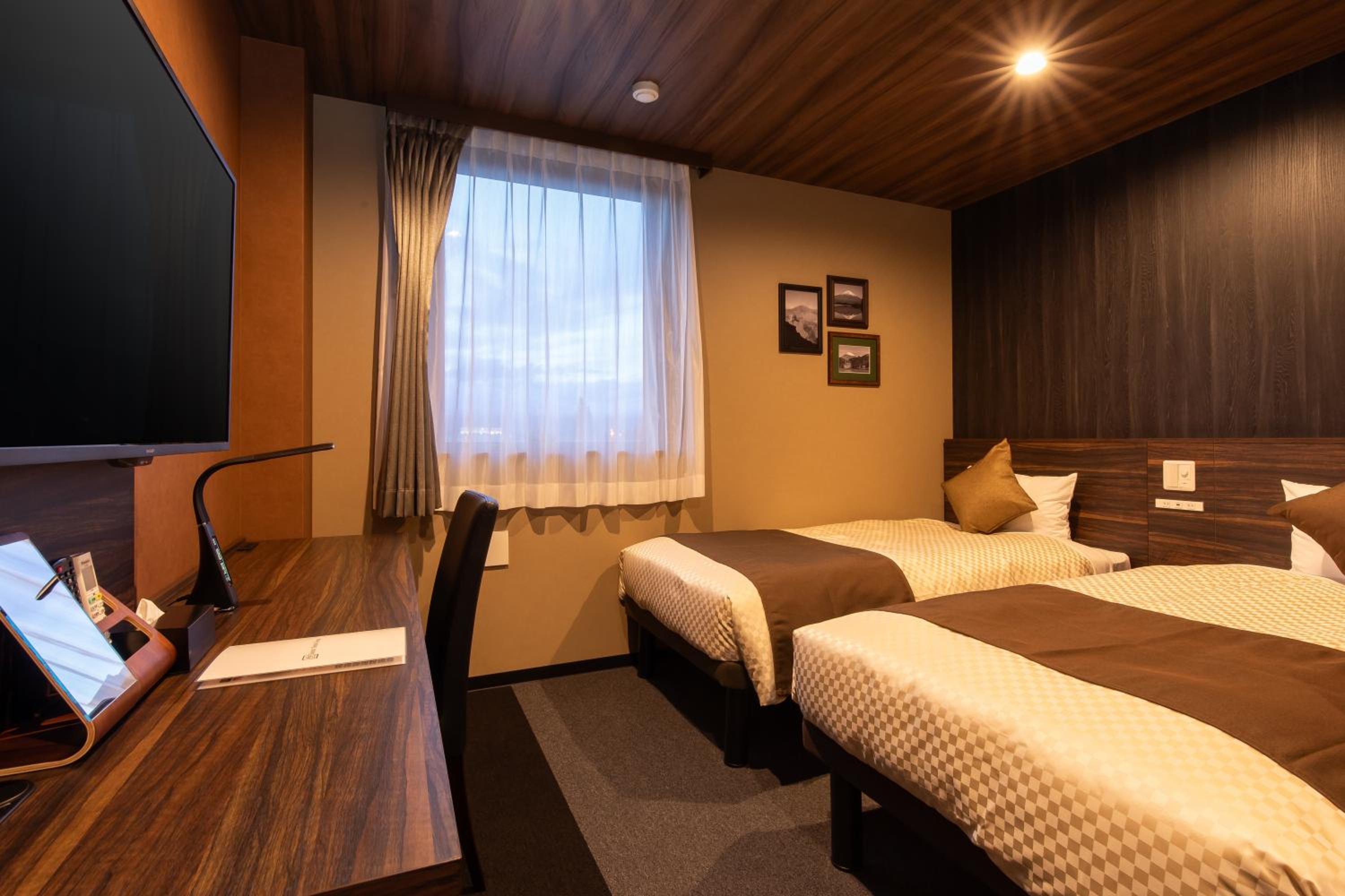 Twin Room (Mt. Fuji Side) - Non-Smoking - Photo 1