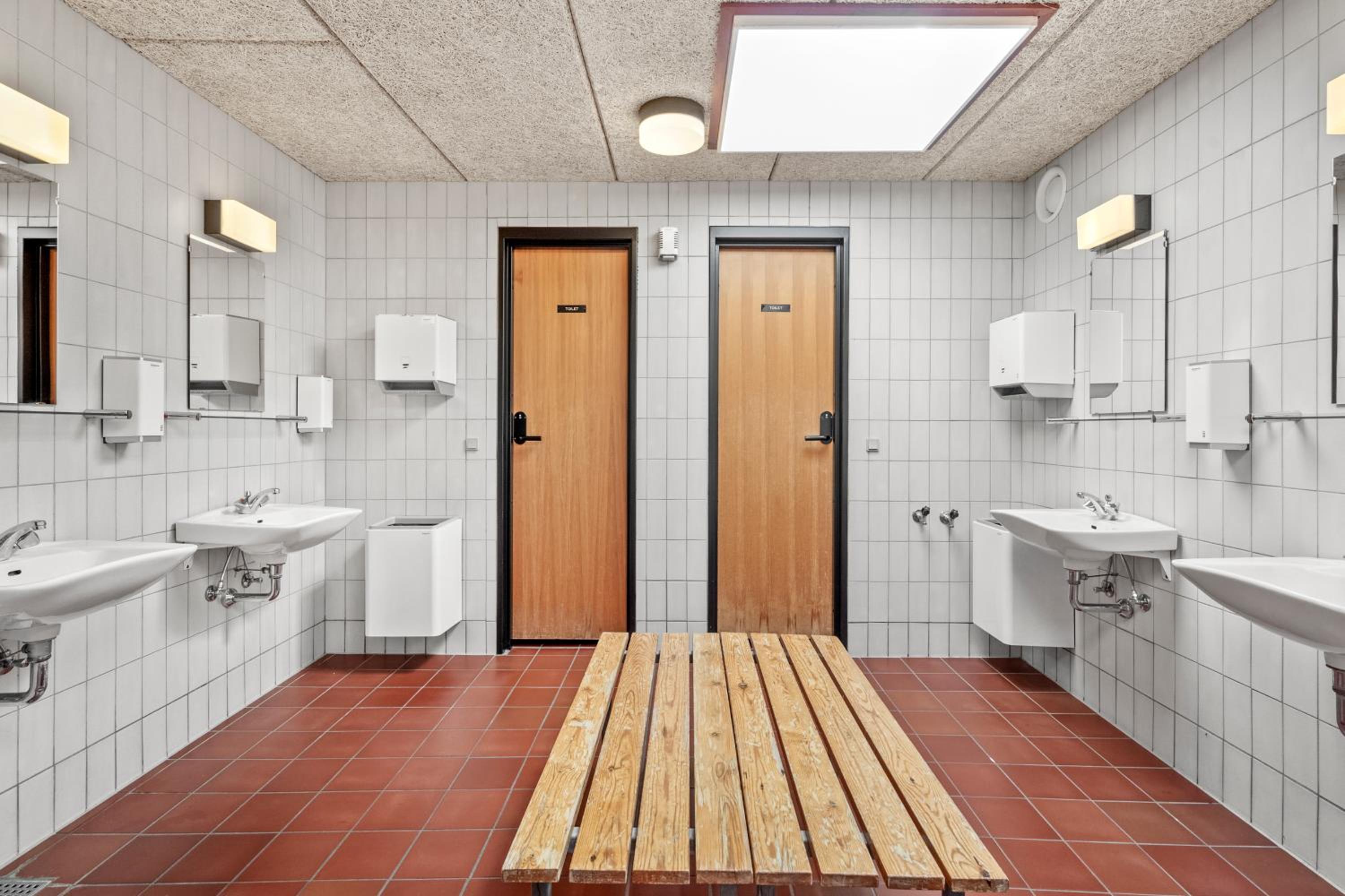 Economy Room with Shared Bathroom
