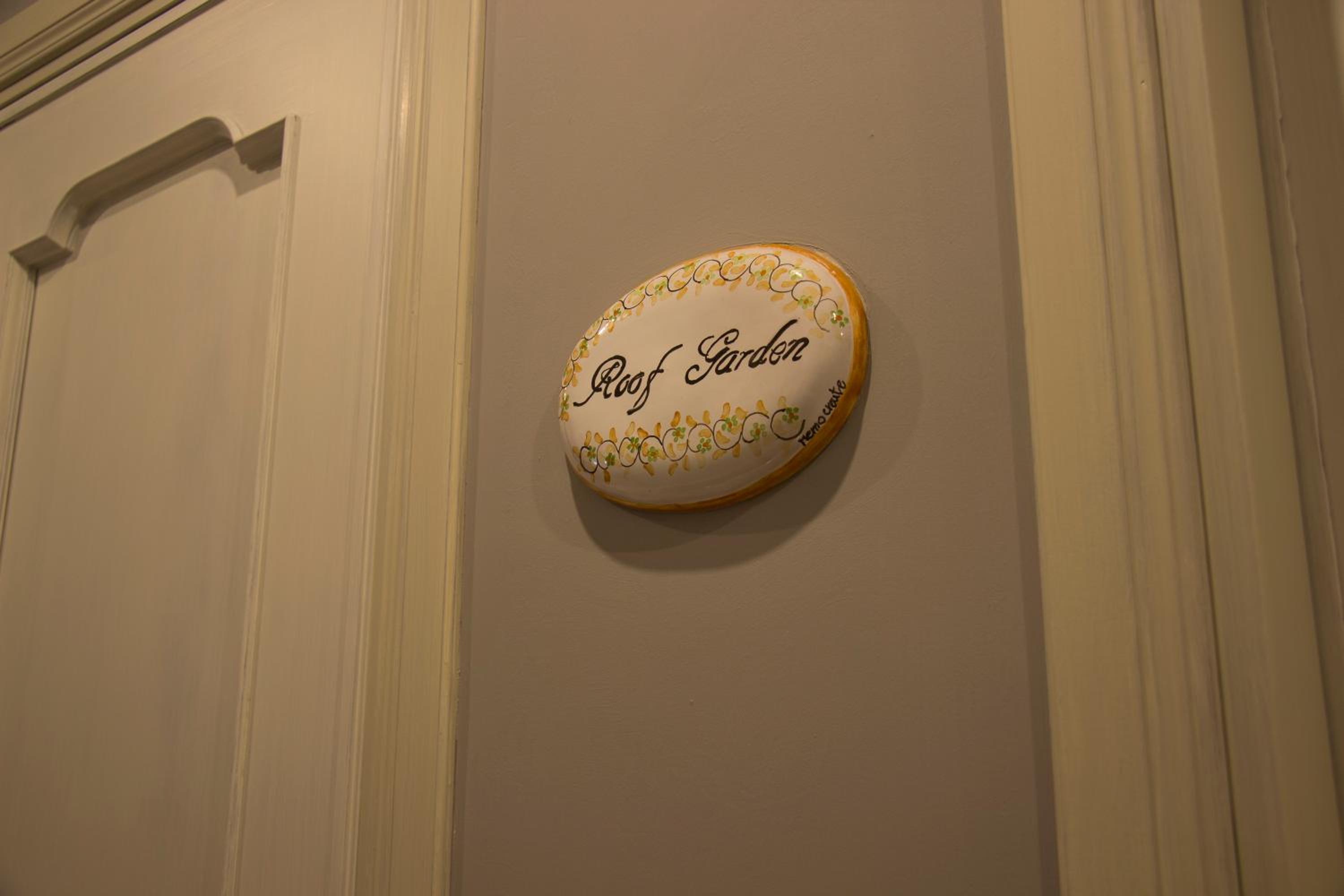 Double Room - Photo 5
