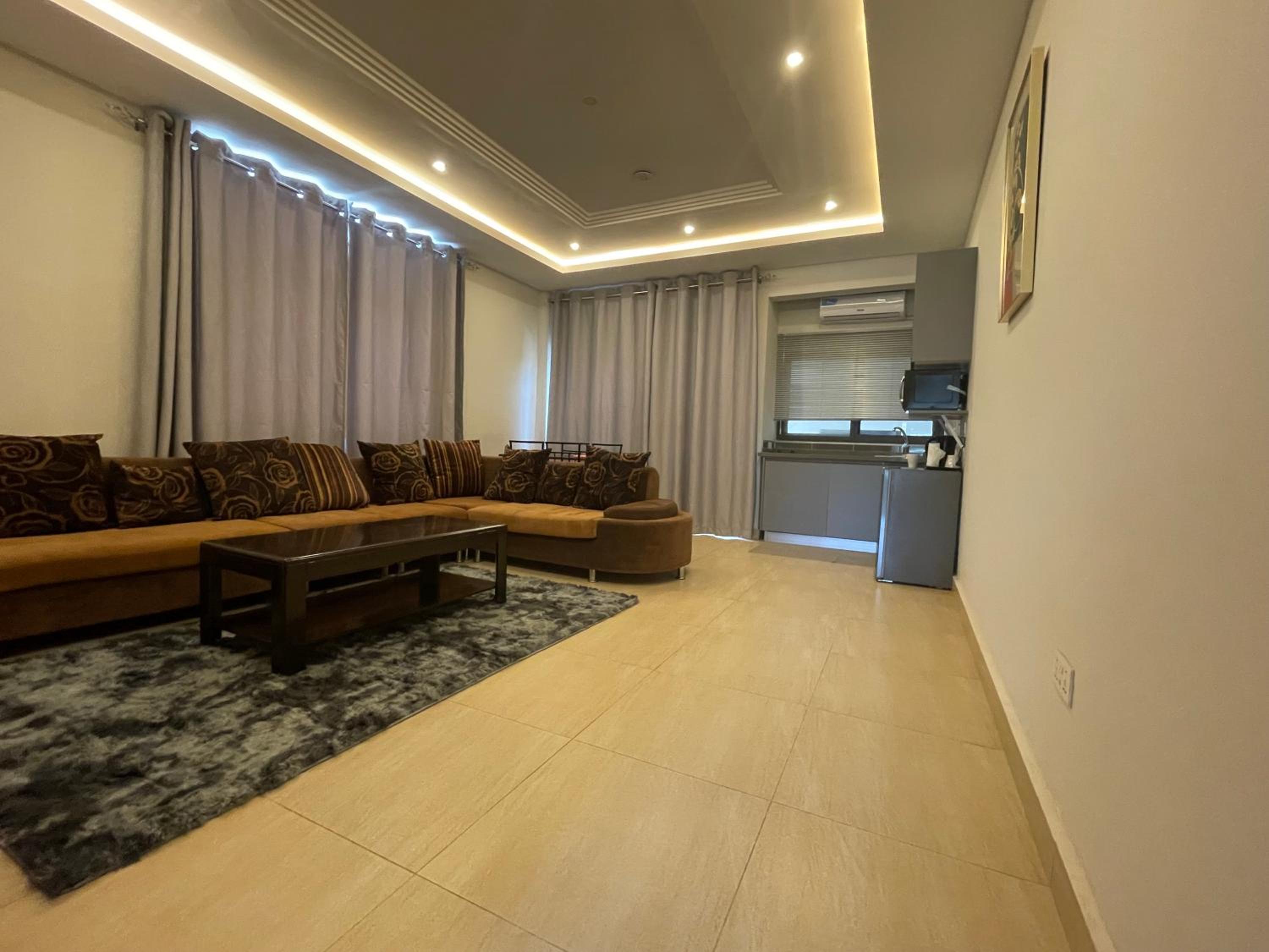 One-Bedroom Apartment photo 2