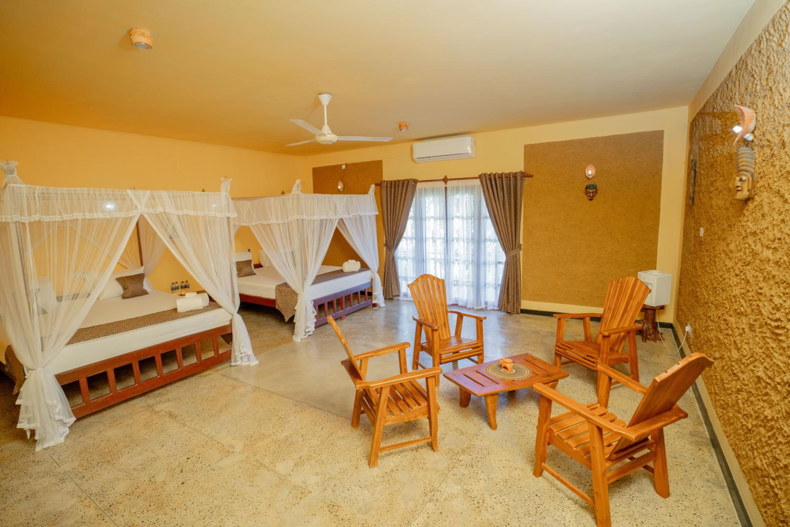 Deluxe Queen Room With Two Queen Beds