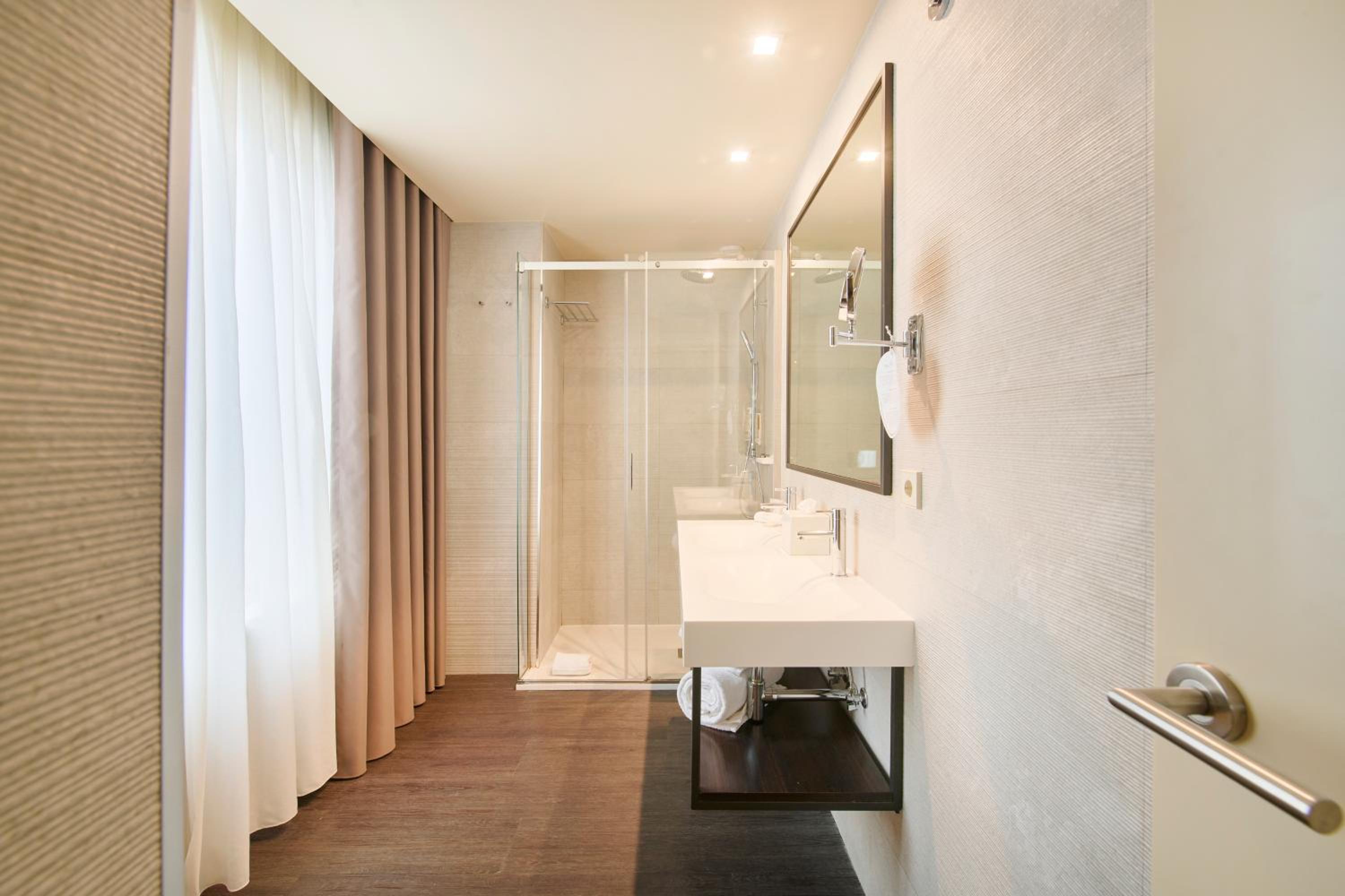 Superior Double or Twin Room - Photo 4
