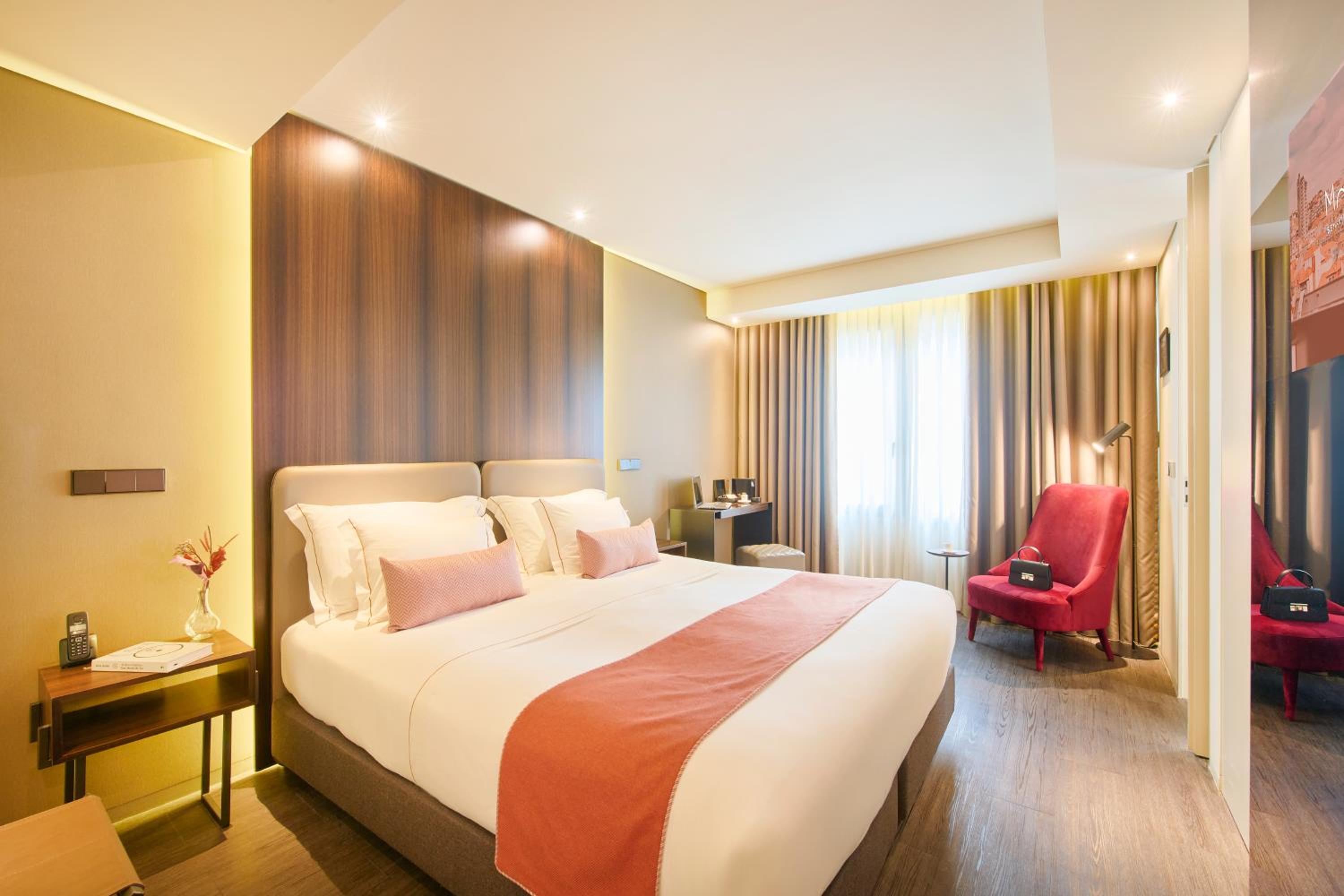 Superior Double or Twin Room - Photo 1