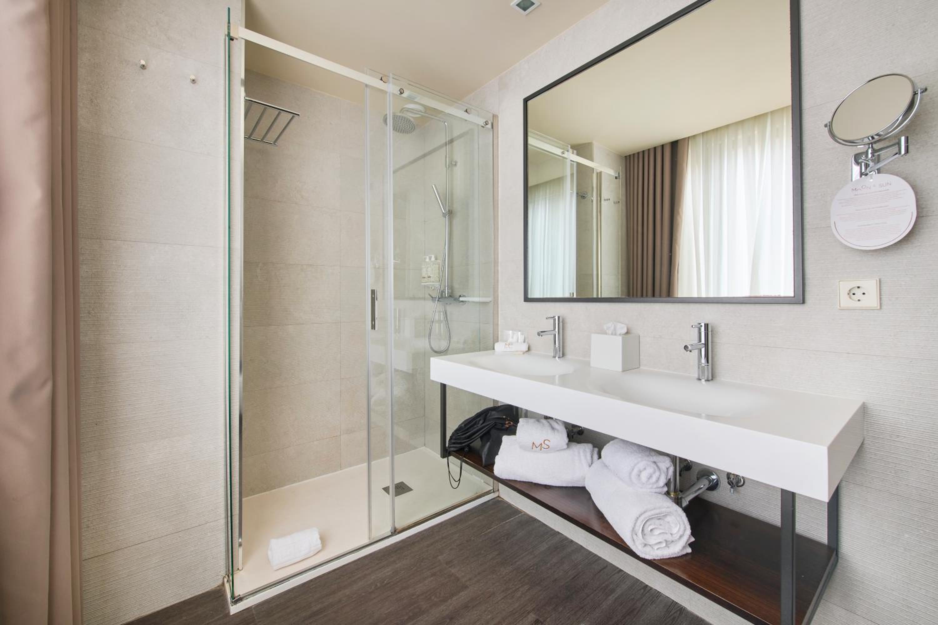 Superior Double or Twin Room - Photo 5