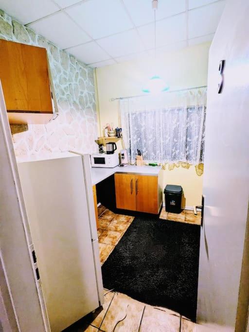 Three-Bedroom Apartment photo 2