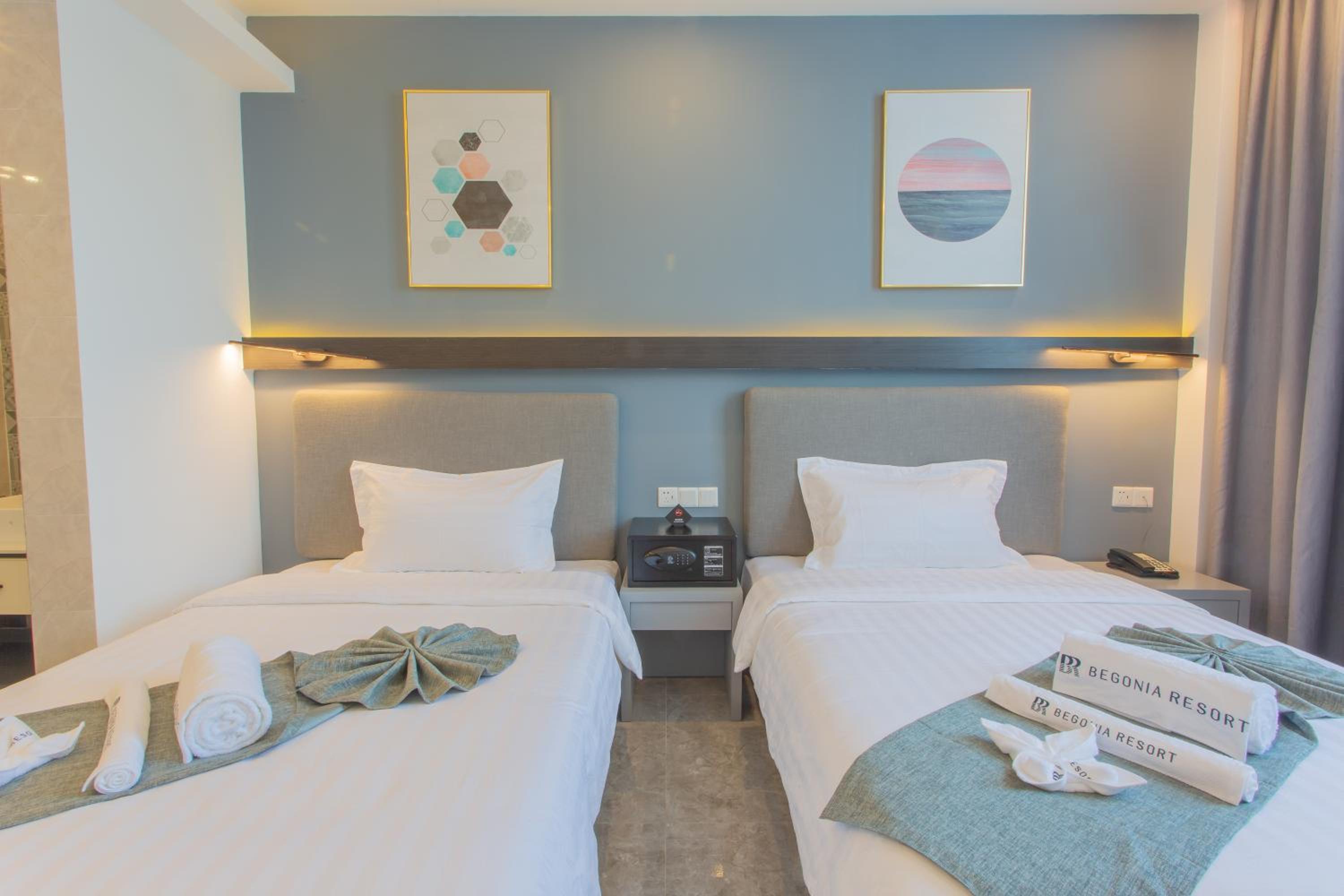 Economy Twin Room photo 1