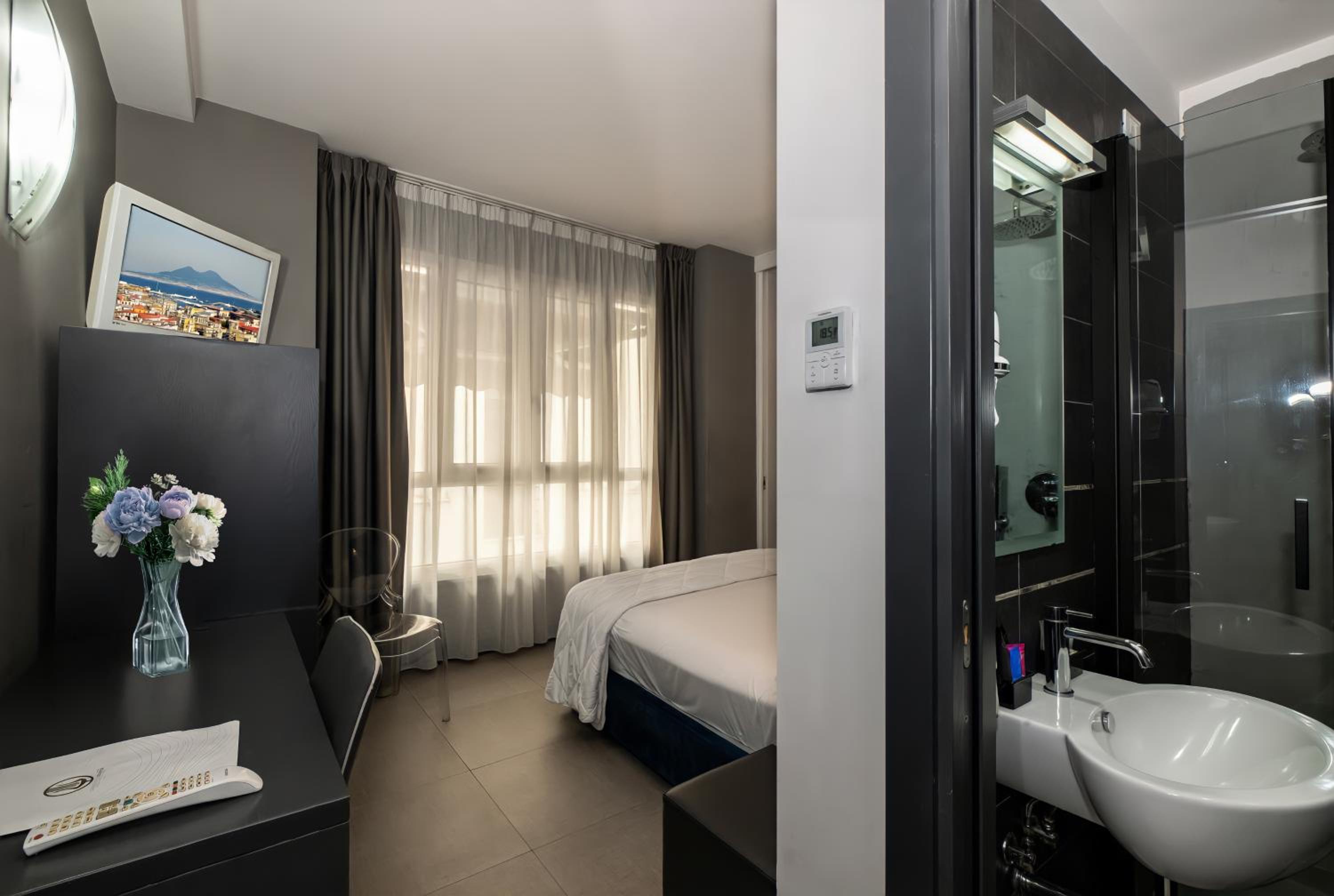 Classic Double or Twin Room - Photo 1
