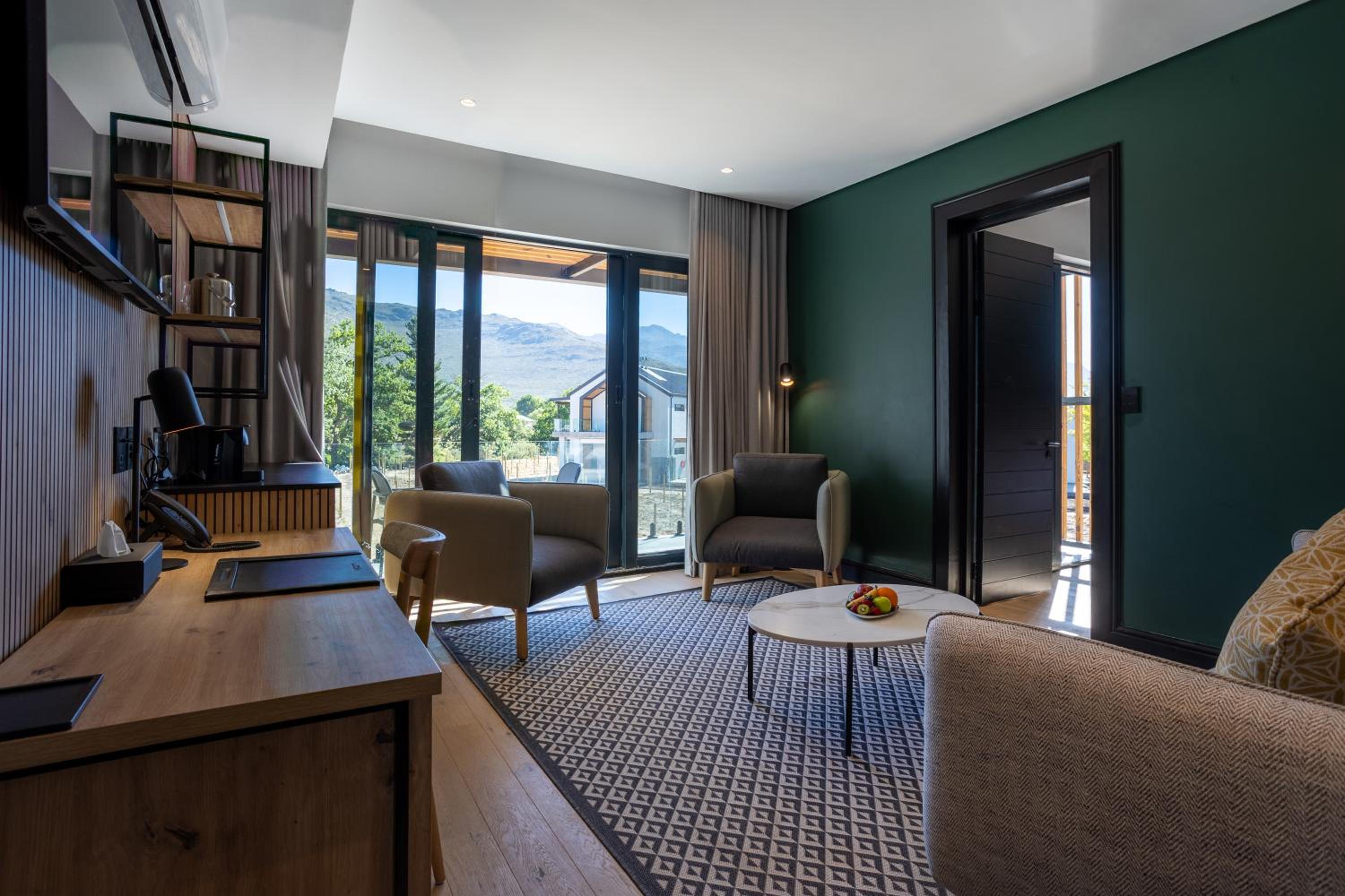 Junior Suite with Mountain View