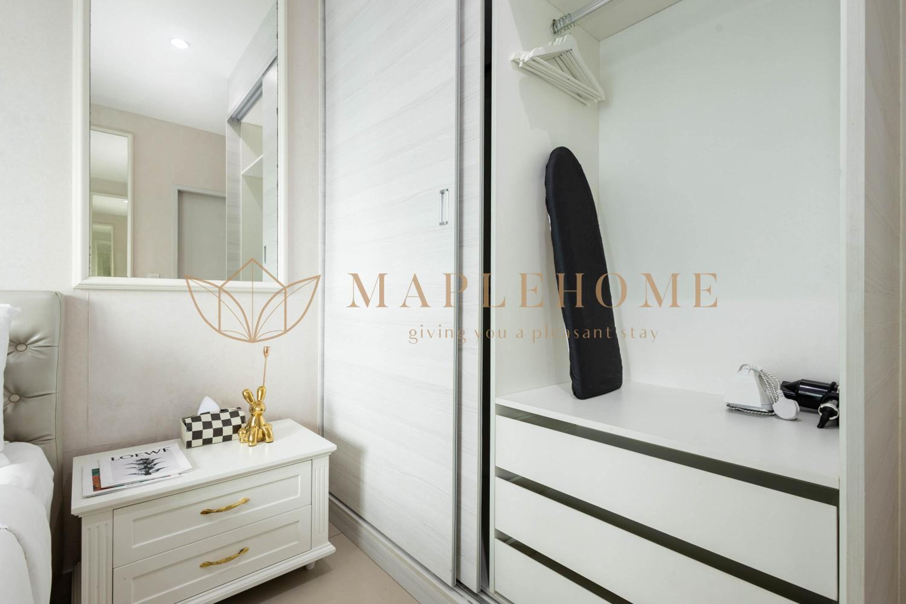 Deluxe Queen Suite - Photo 21