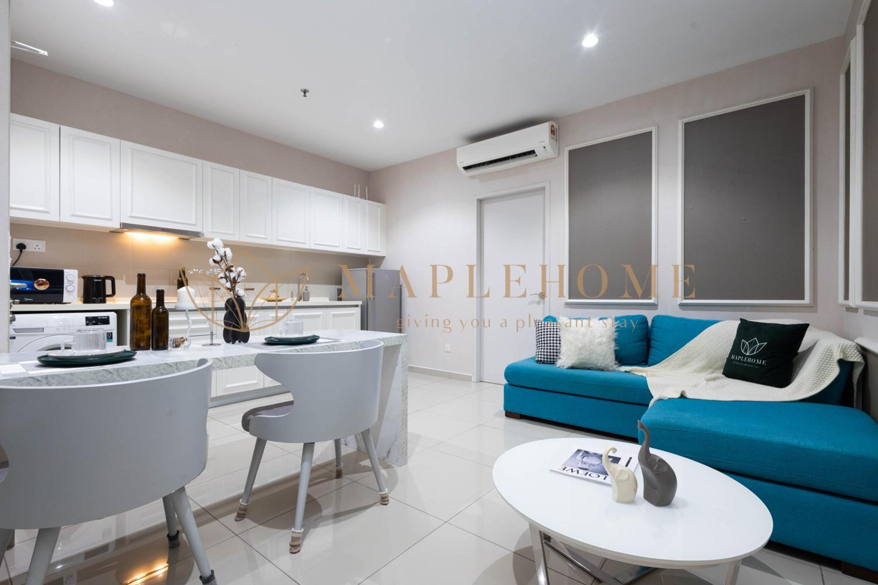 Deluxe Queen Suite - Photo 19