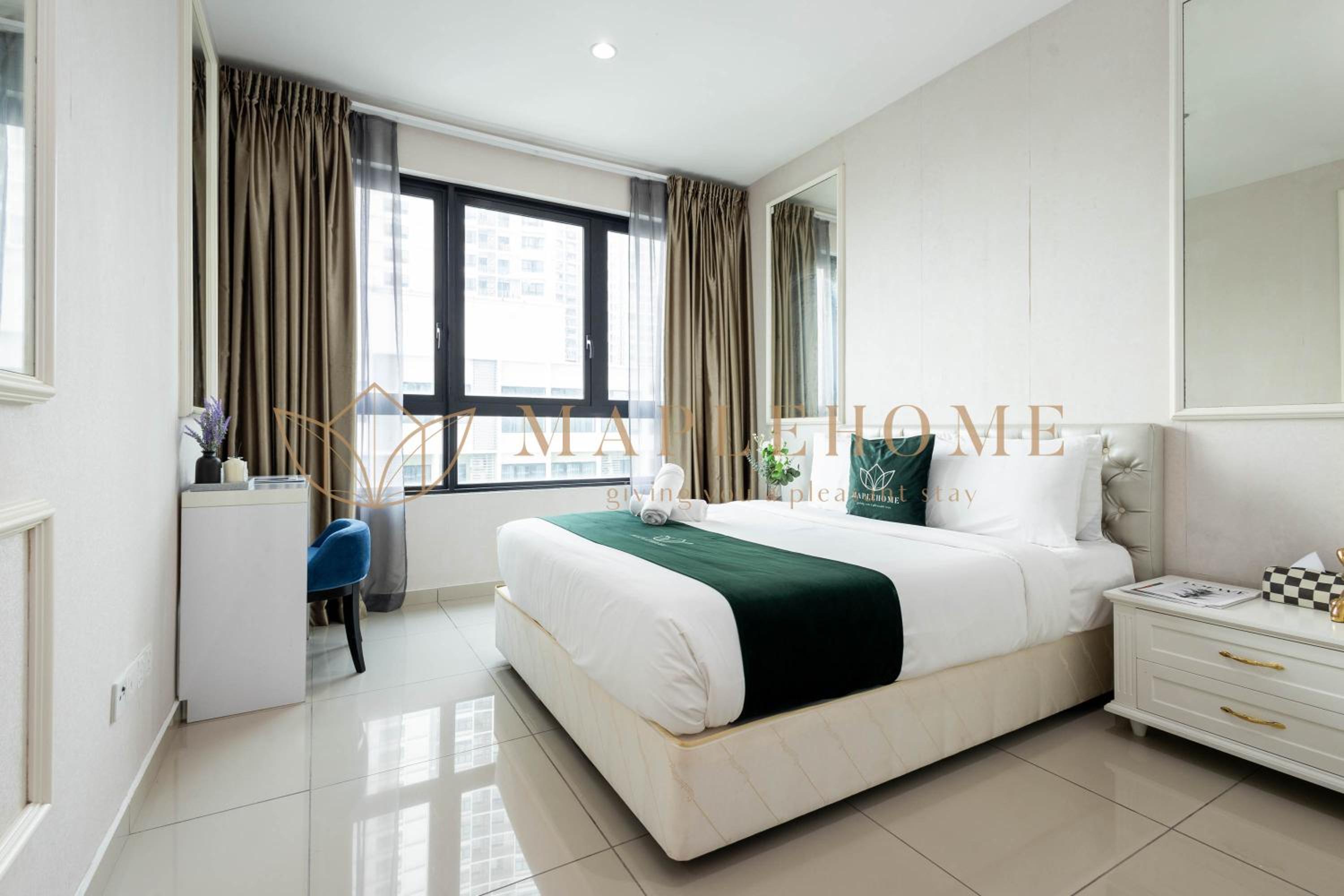 Deluxe Queen Suite - Photo 10