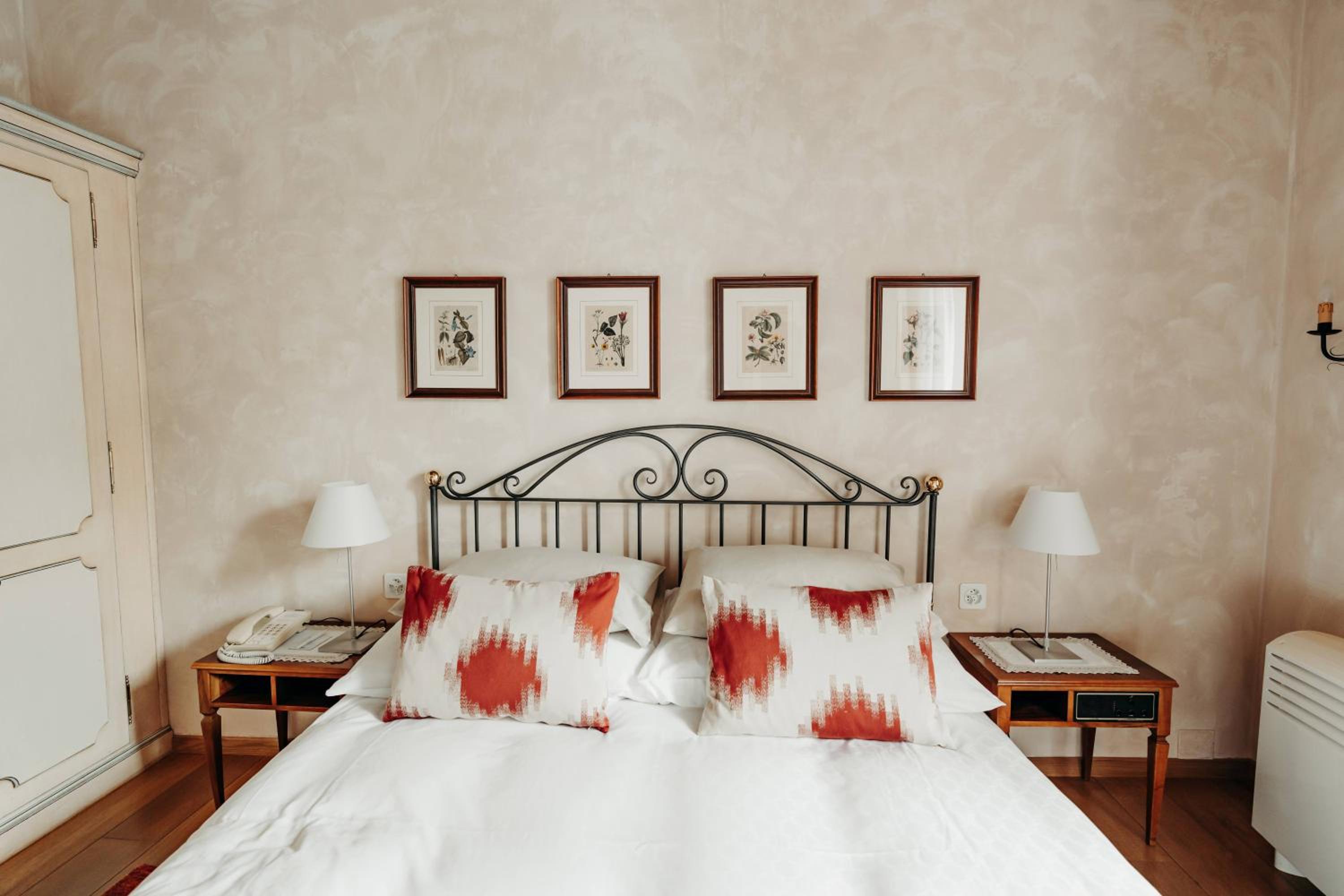 Standard Double Room - Photo 1