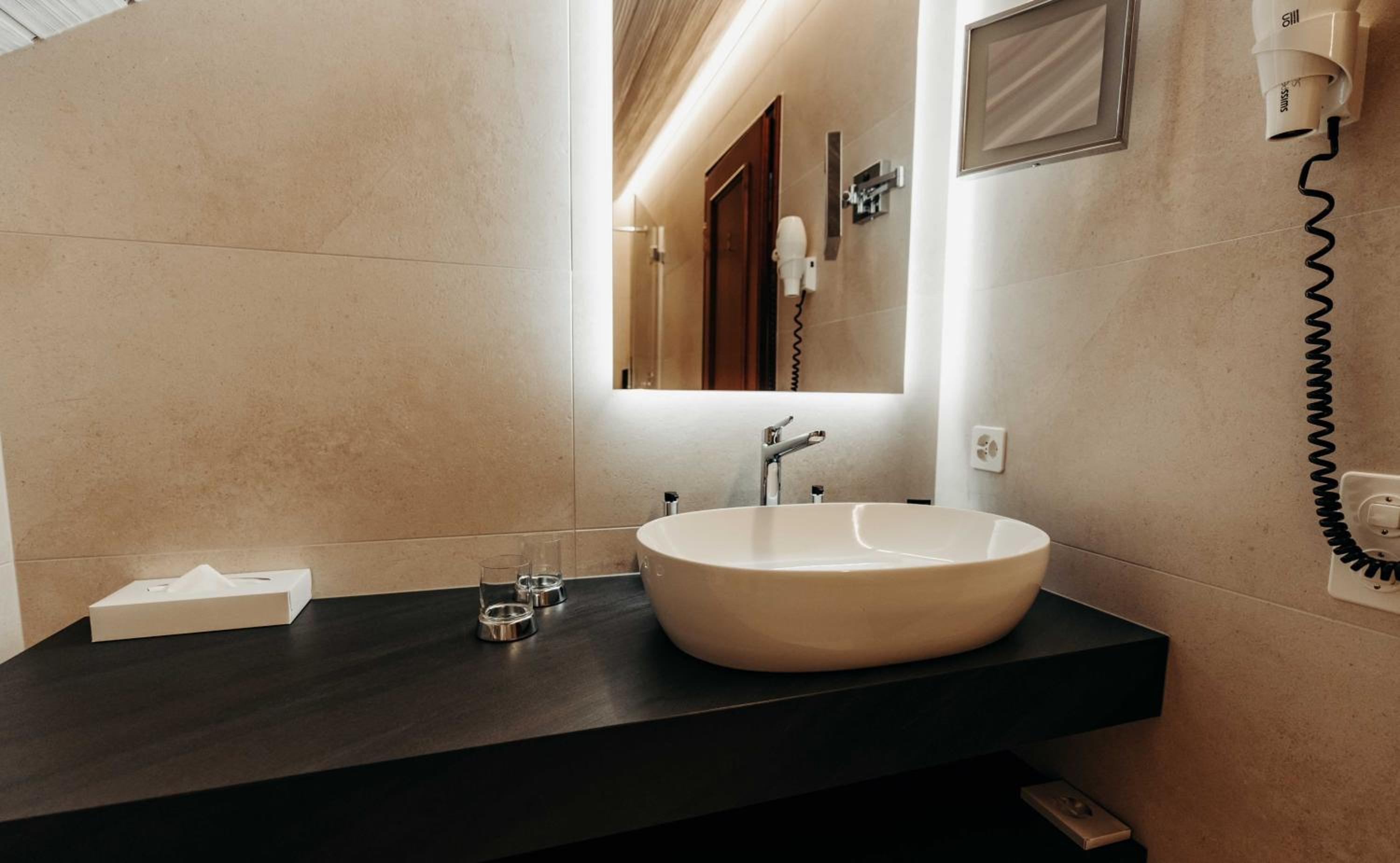 Superior Double Room - Photo 14
