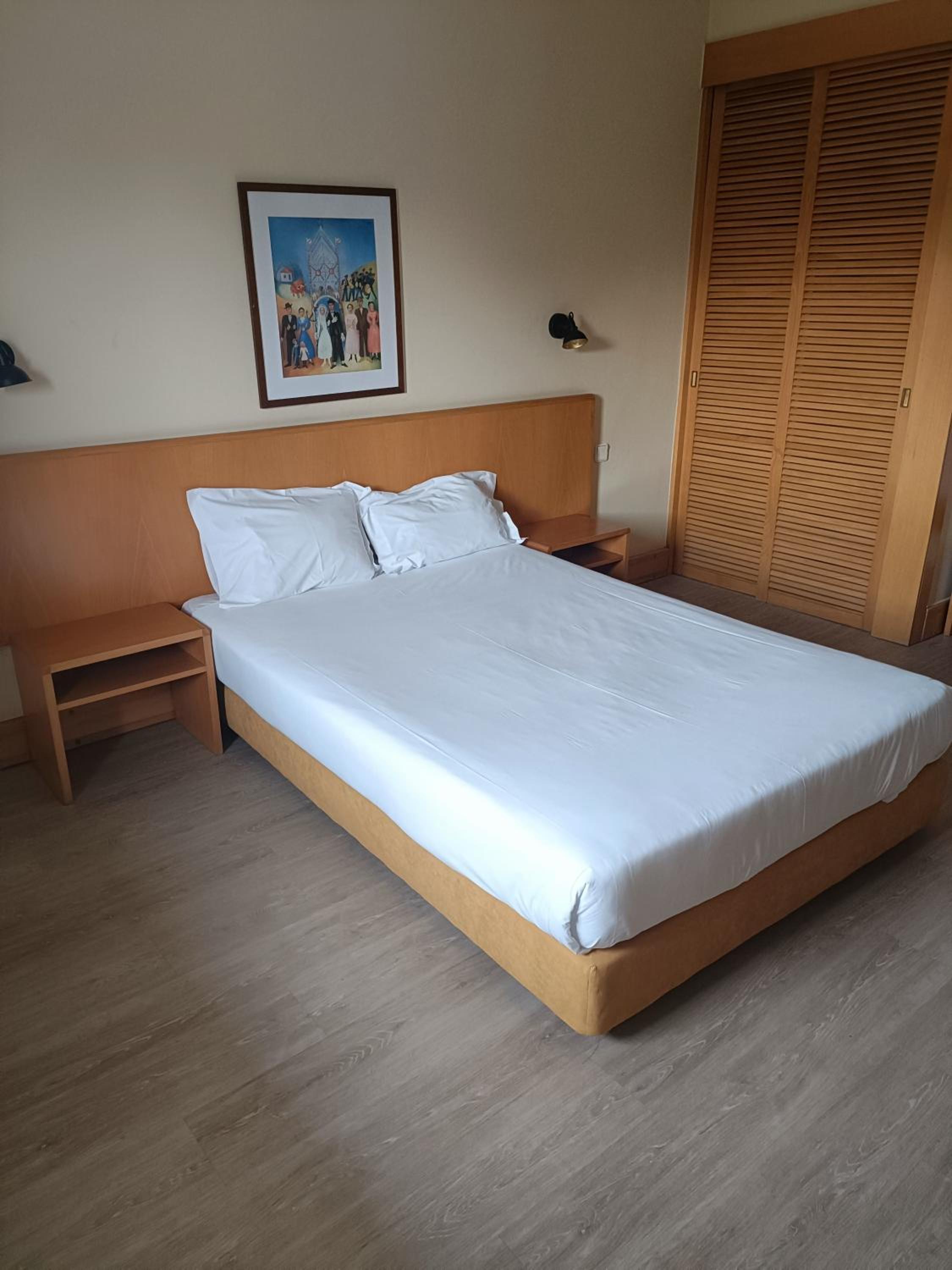 Standard Double or Twin Room - Photo 2