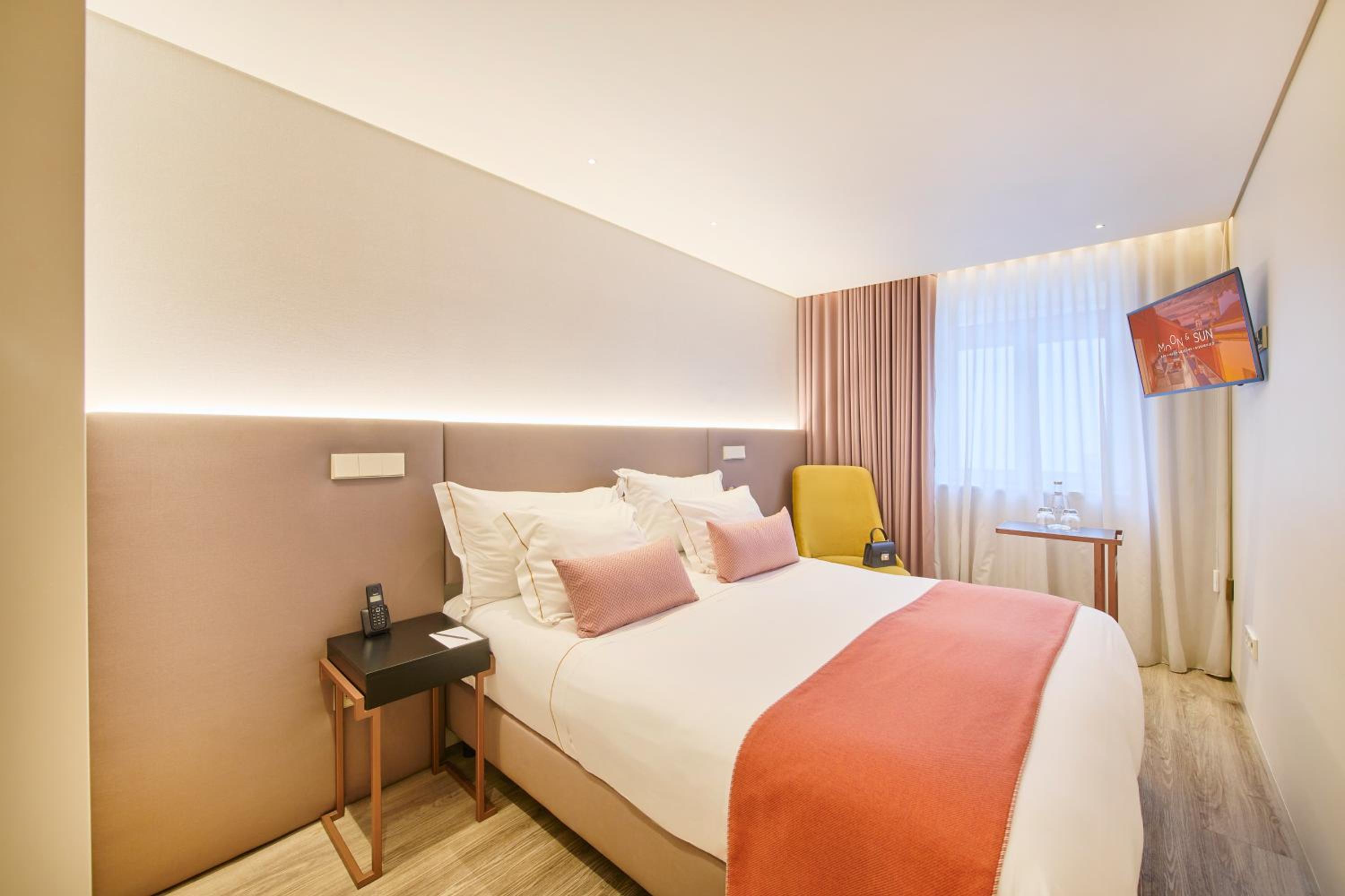 Standard Double Room with City View photo 3