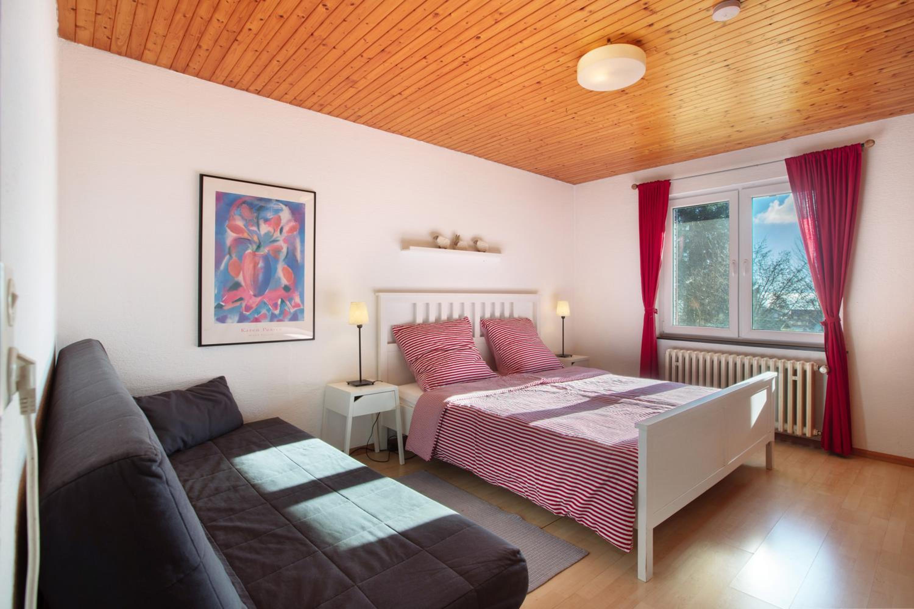 Three-Bedroom House photo 1