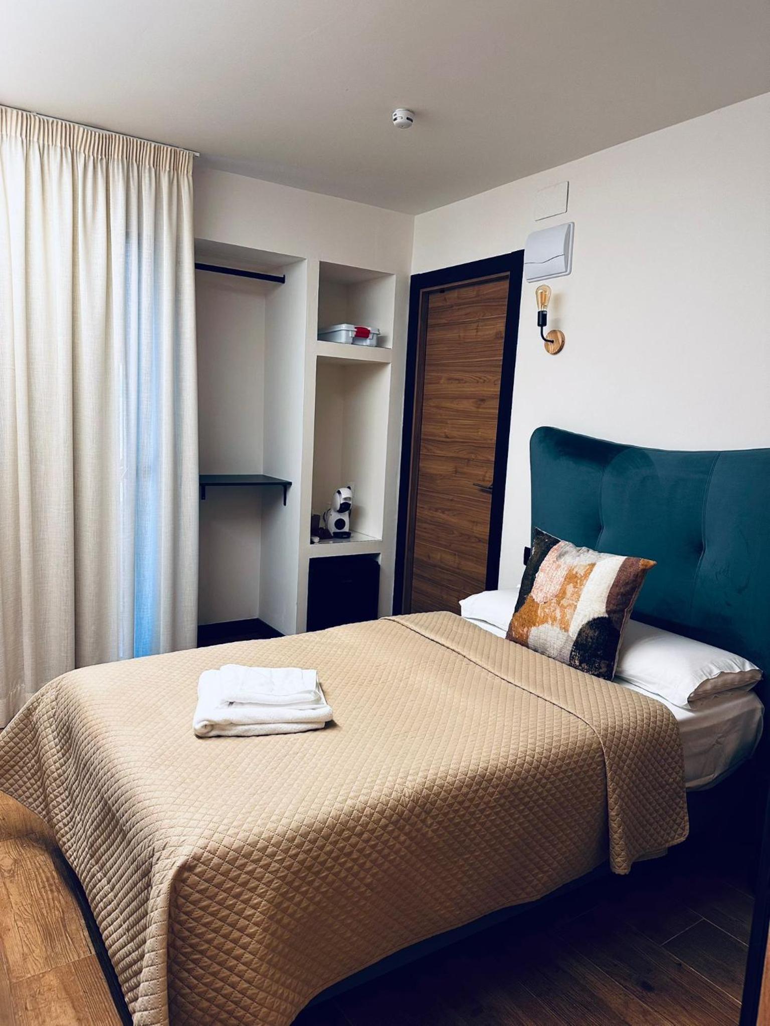 Habitación Deluxe (1 adulto + 1 niño)