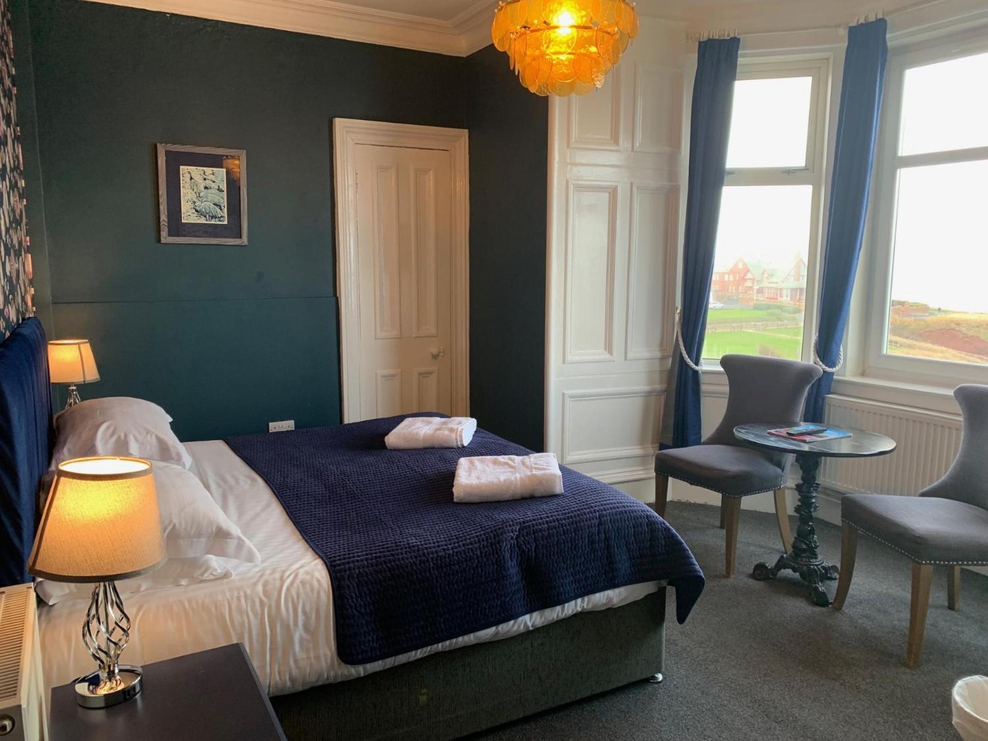 Double or Twin Room with Sea View photo 1