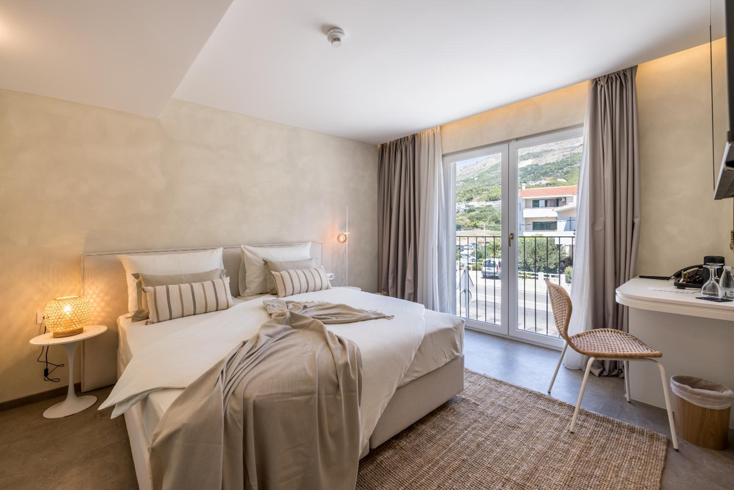 Twin Room with Mountain View photo 1