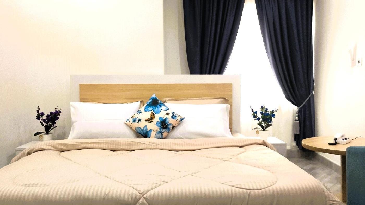 Double or Twin Room with Private Bathroom