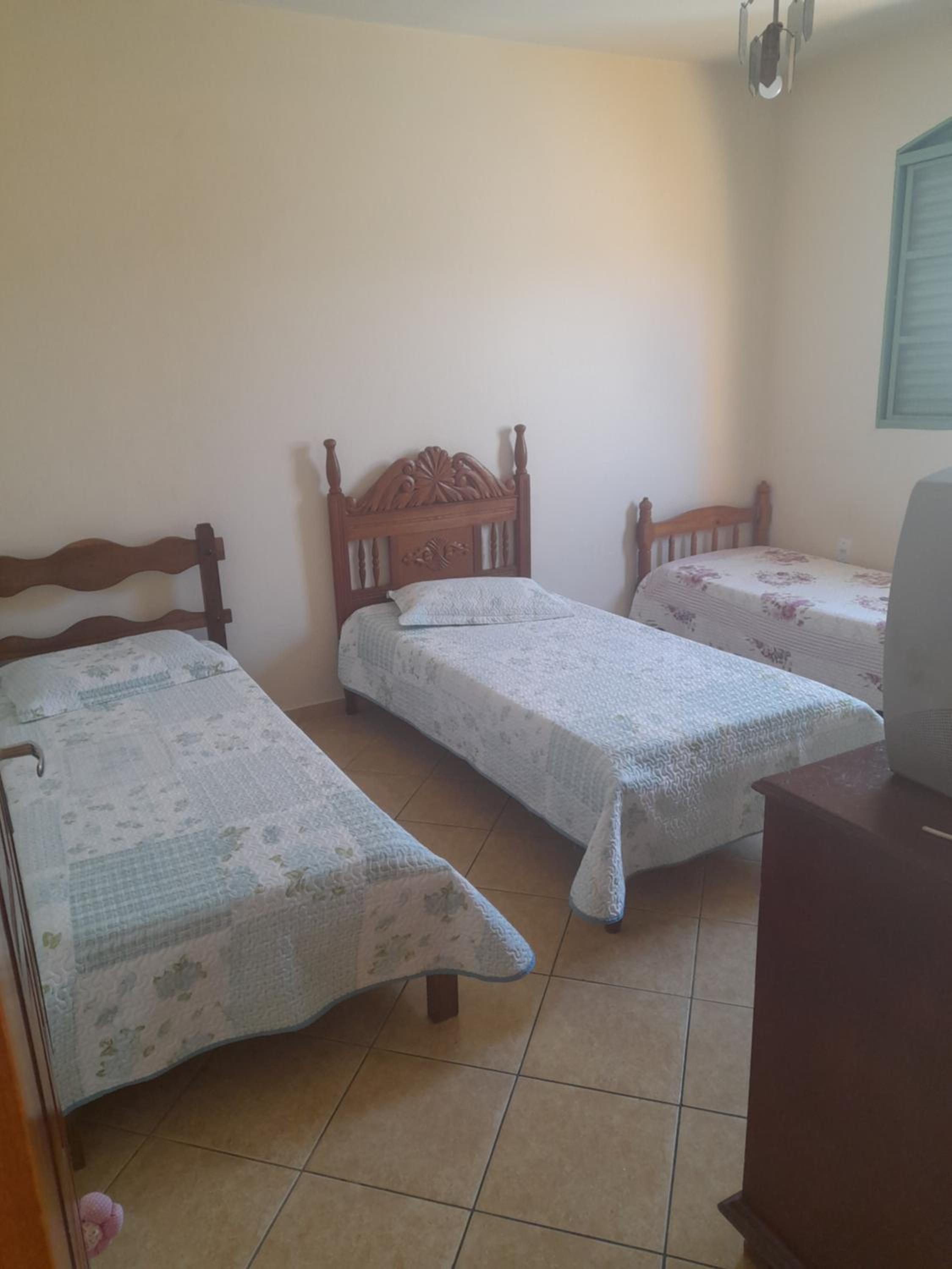 Economy Quadruple Room with Shared Bathroom photo 1