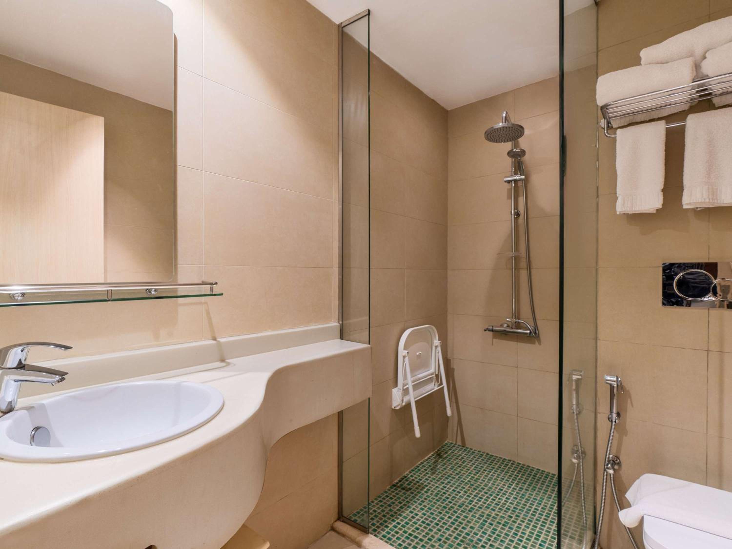 Standard Twin Room - Photo 3
