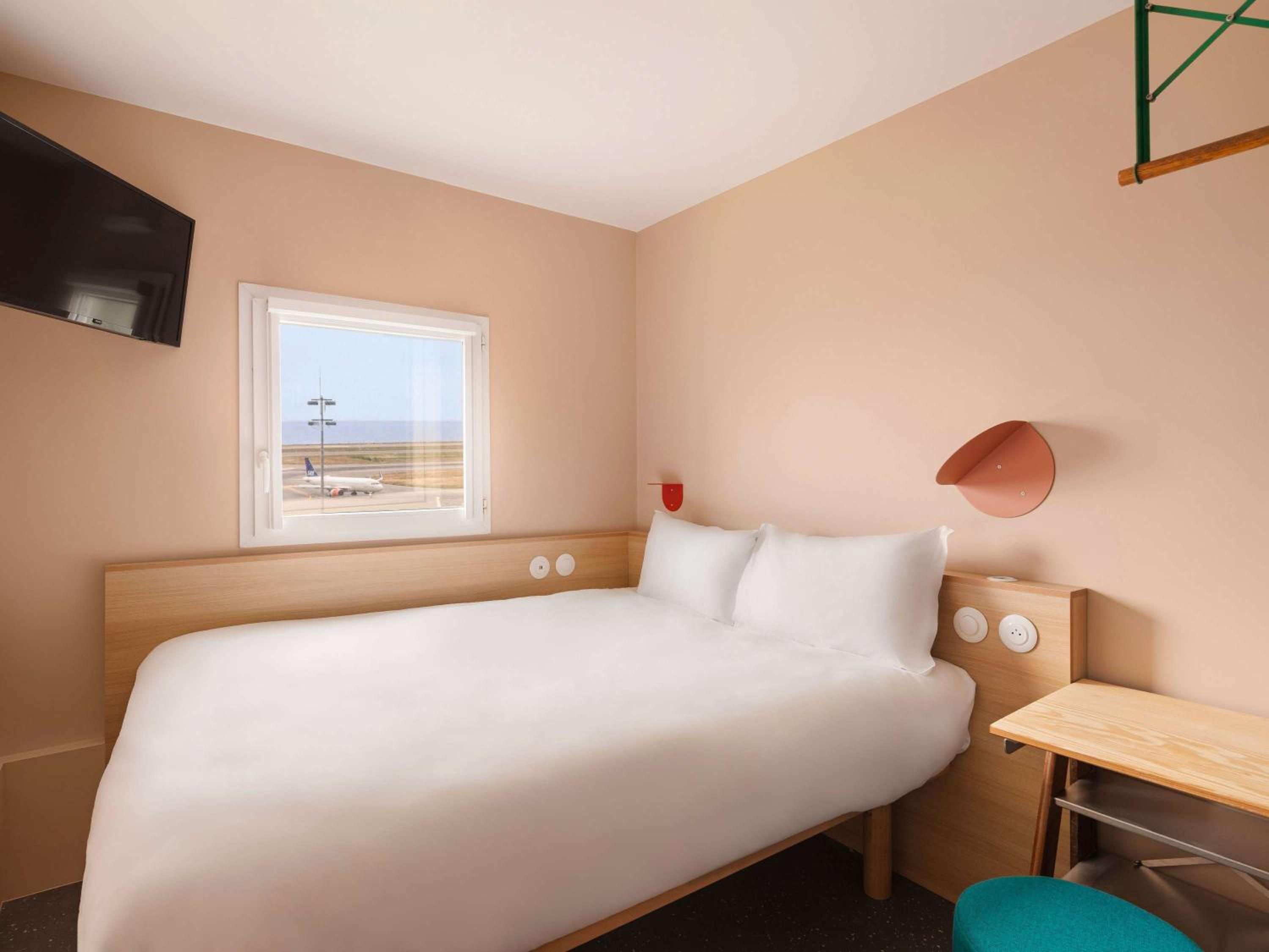 POP Double Room - Photo 1
