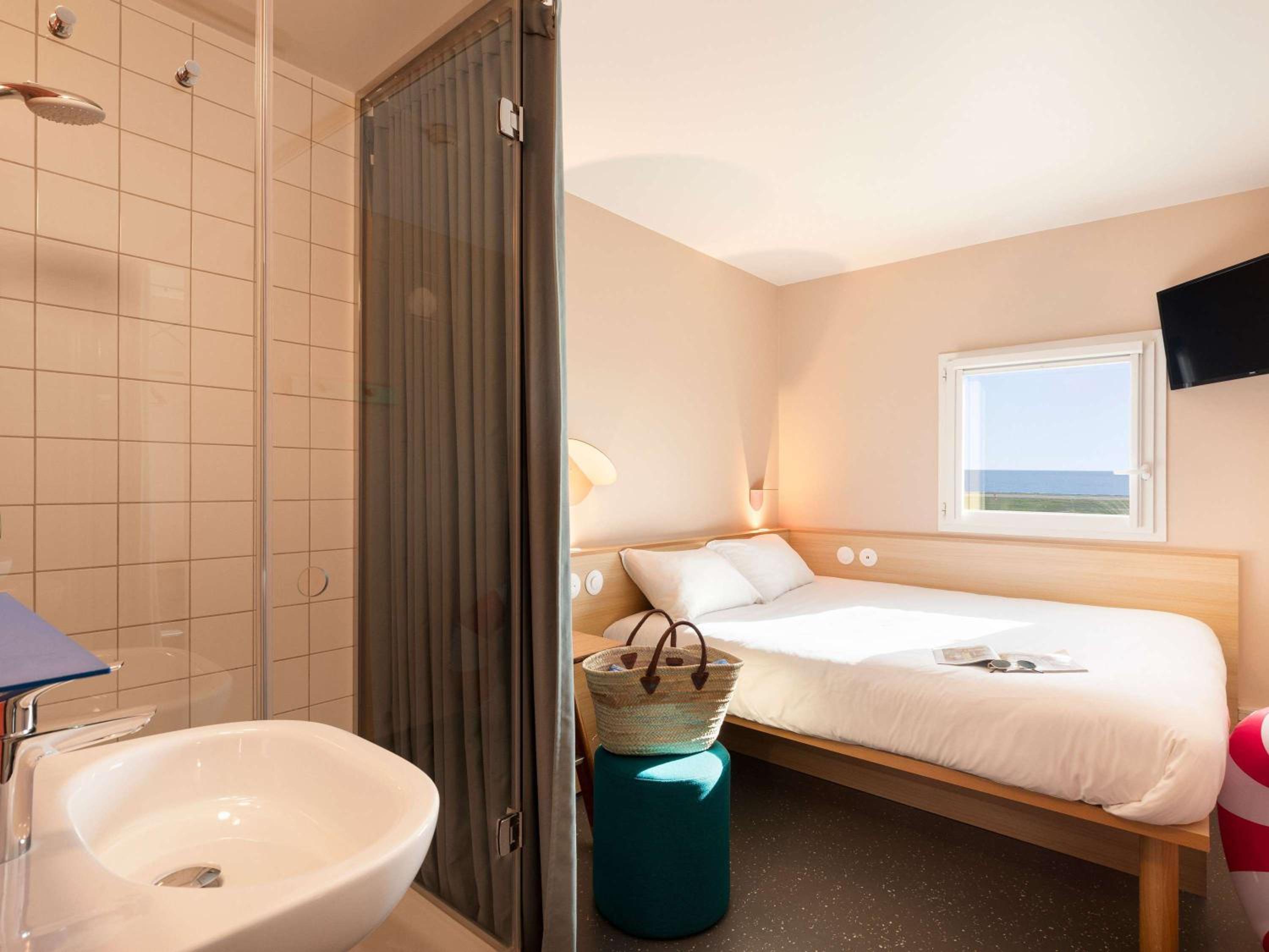 POP Double Room - Photo 11