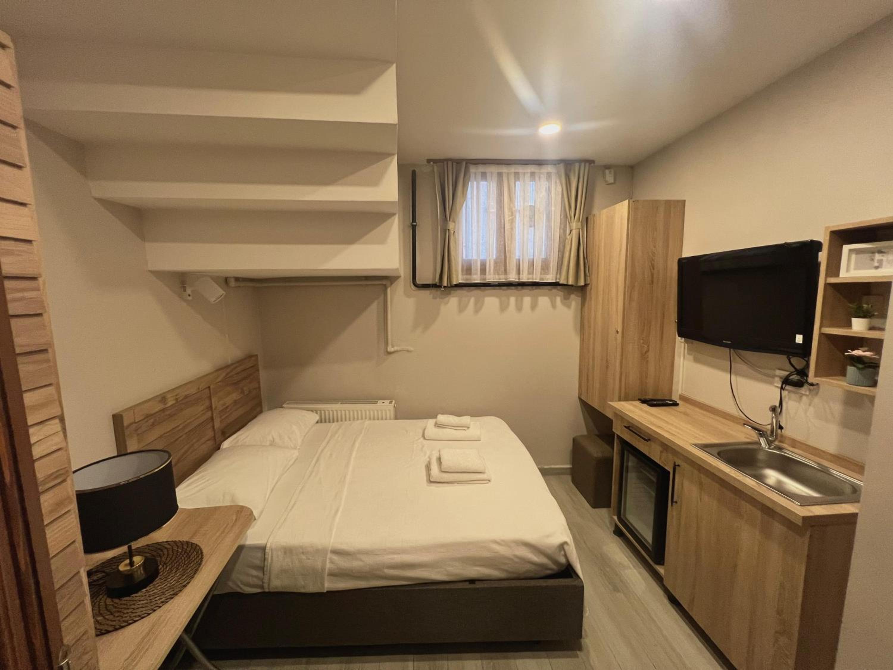 Economy Double Room photo 1