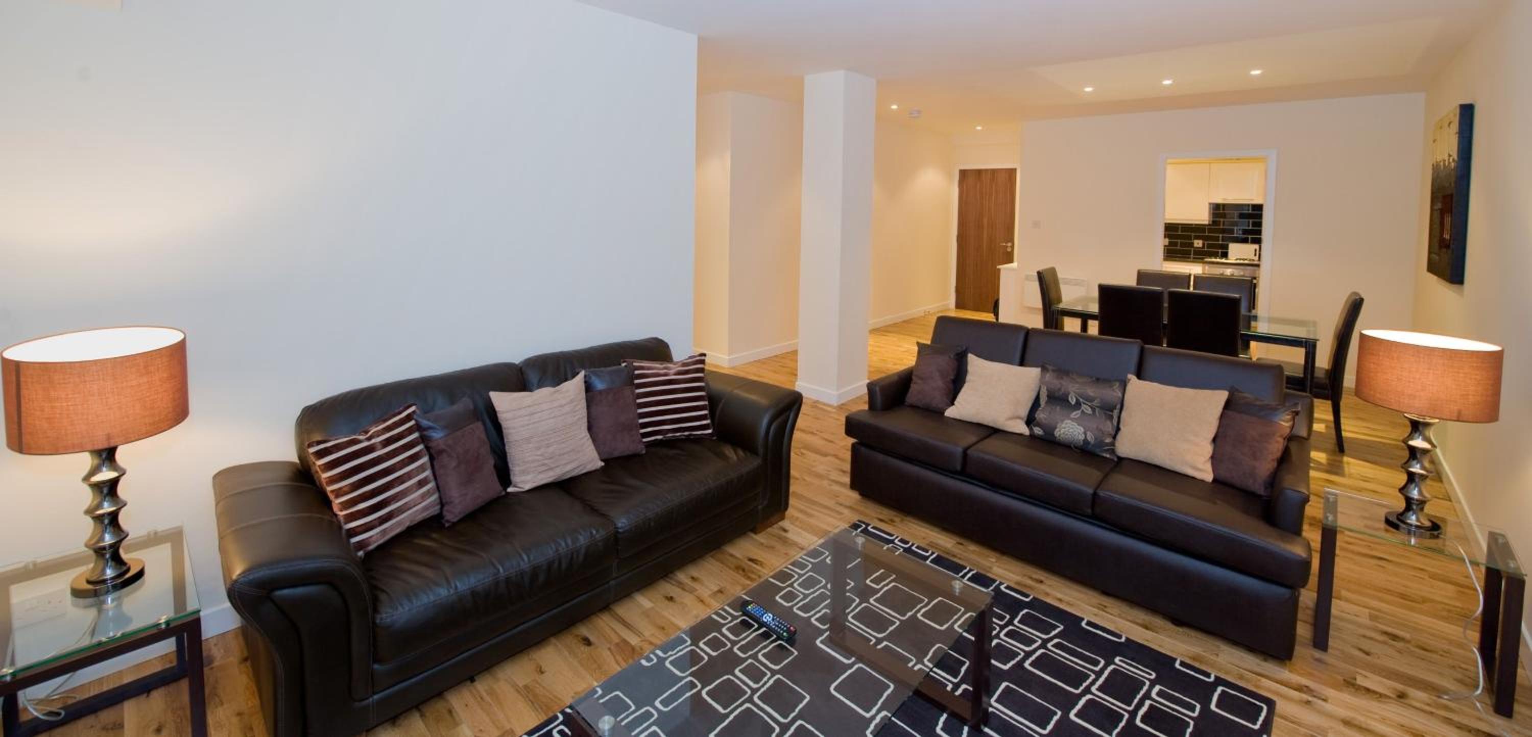One-Bedroom Apartment - Photo 3