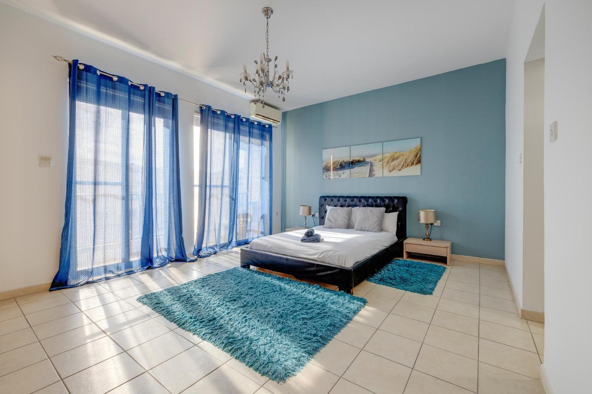 Two-Bedroom Apartment - Photo 33