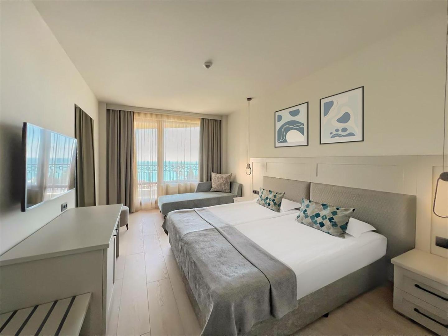 Double Side Sea View Room with unlimited access to Calma SPA Center