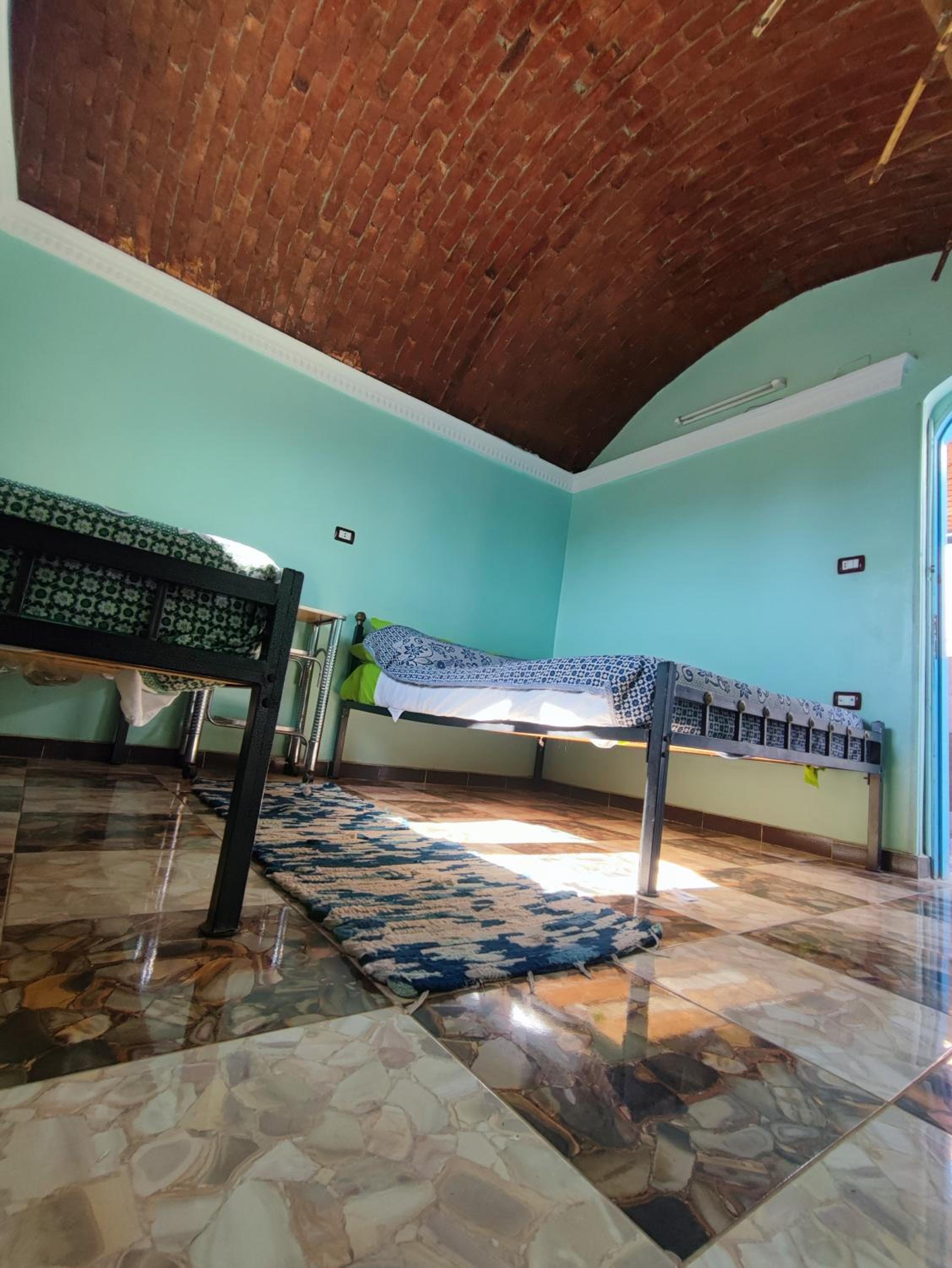 Triple Room with Private Bathroom - Photo 11
