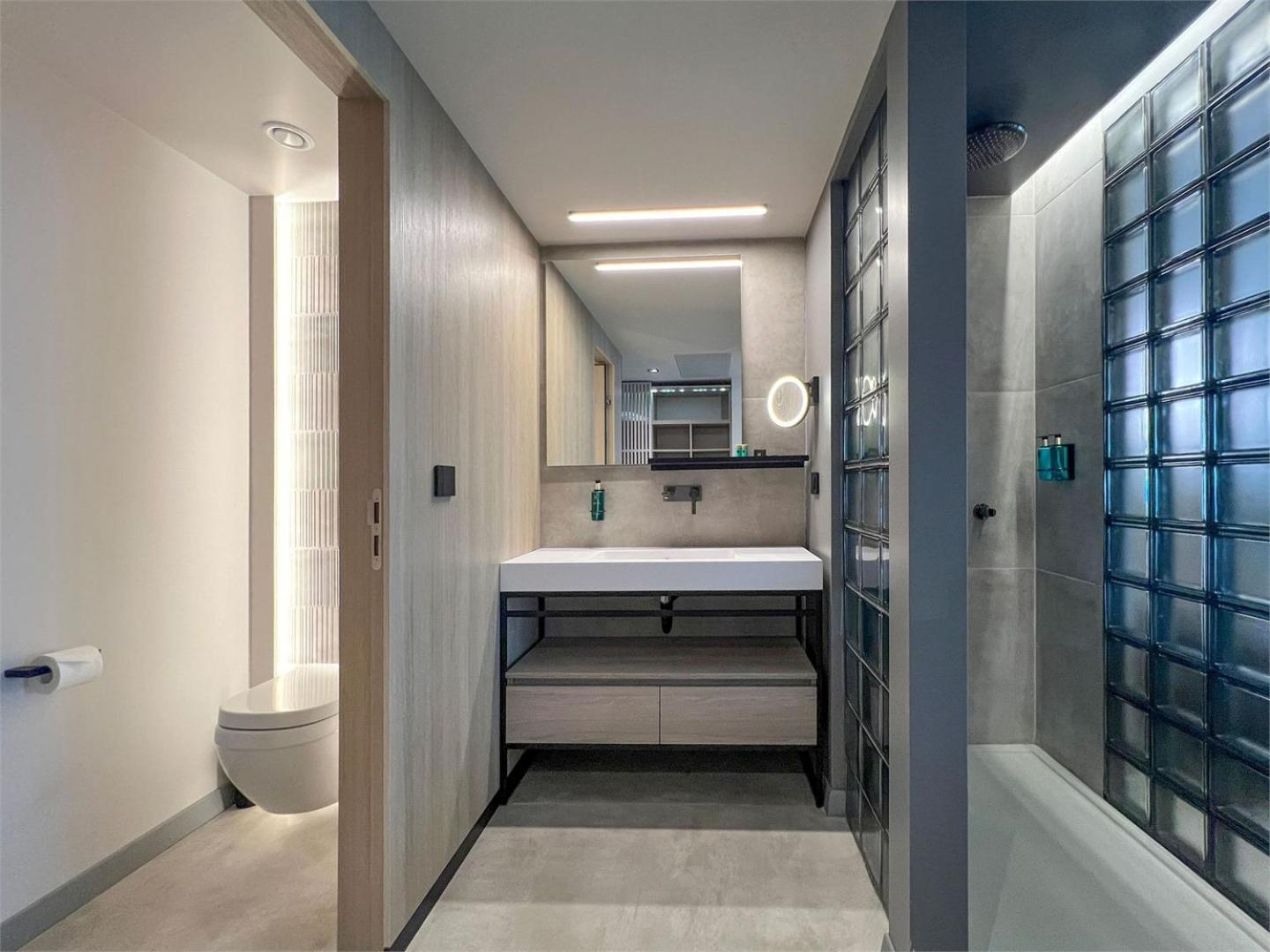 Deluxe Double Sea View Room /2 adults/ with unlimited access to Calma SPA Center photo 3