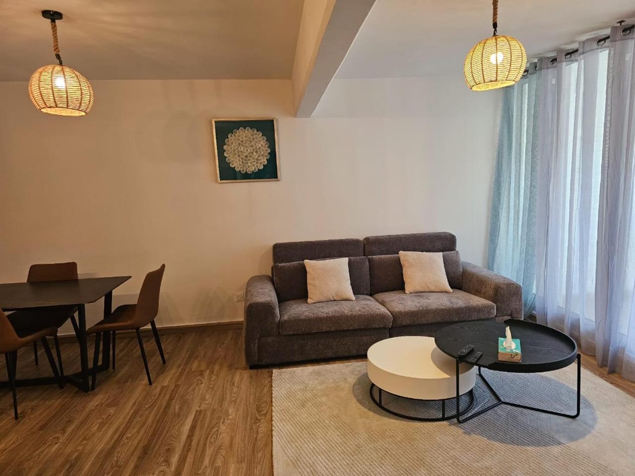 One-Bedroom Apartment photo 3