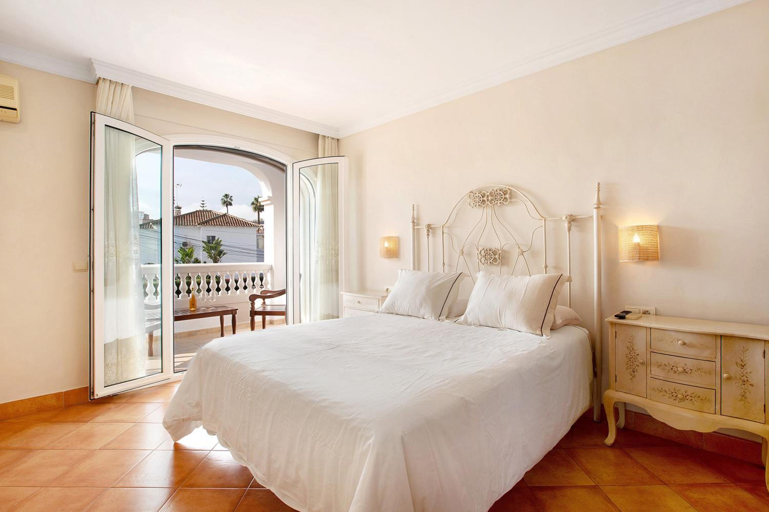 Villa con vistas al jardín
