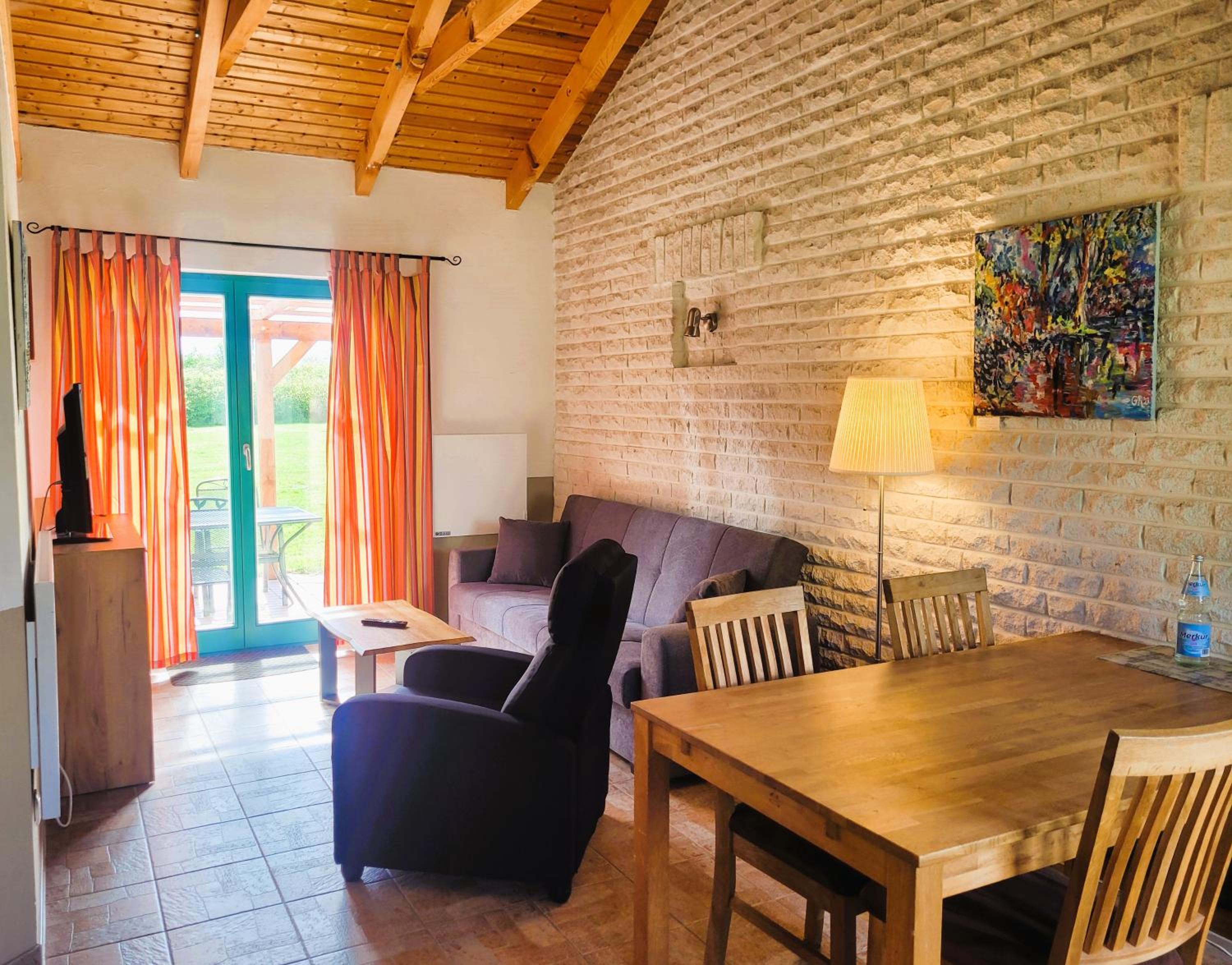 Bungalow with Garden View - Photo 1