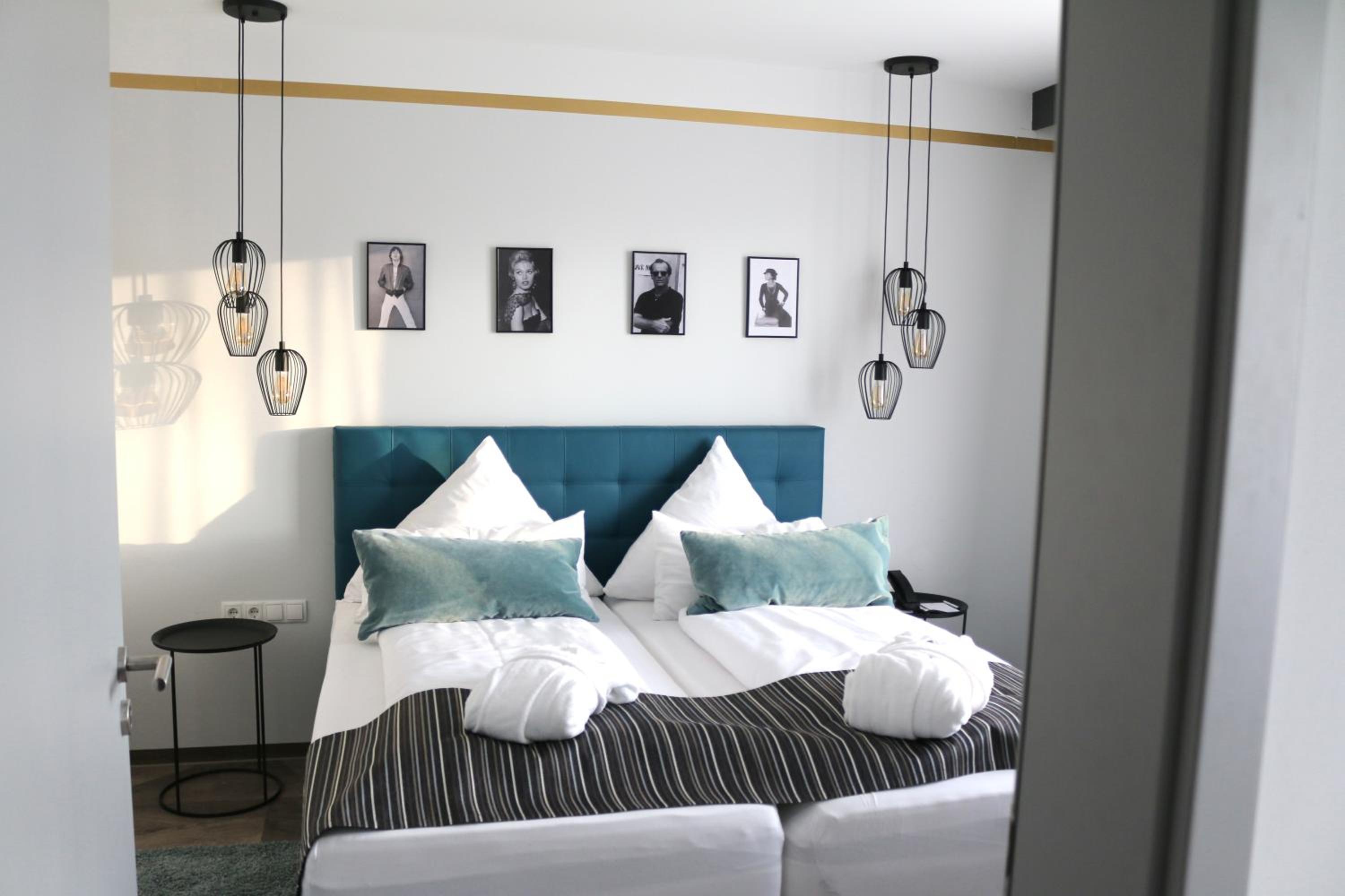 Deluxe Junior Suite - Photo 5