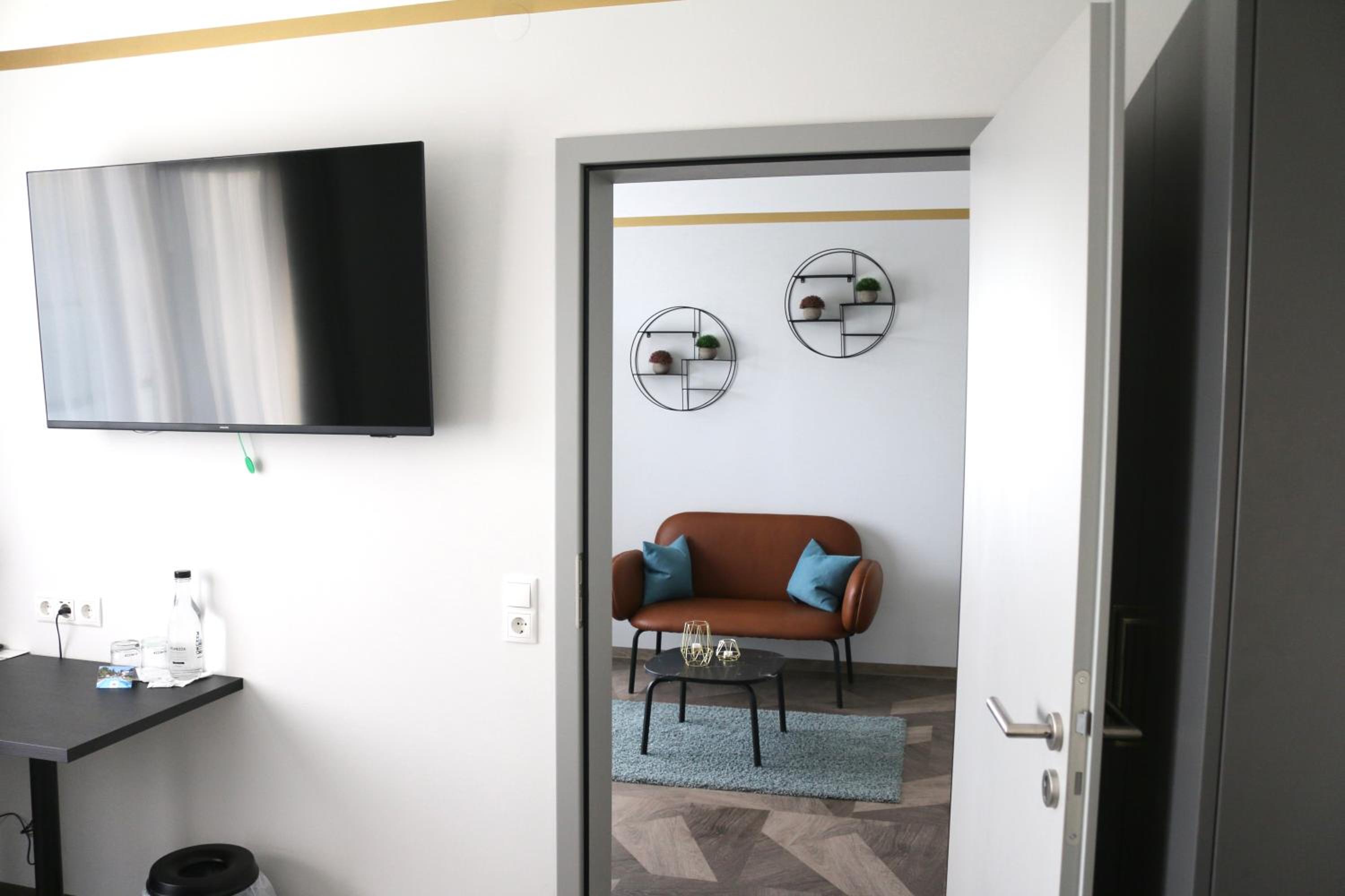 Deluxe Junior Suite - Photo 4