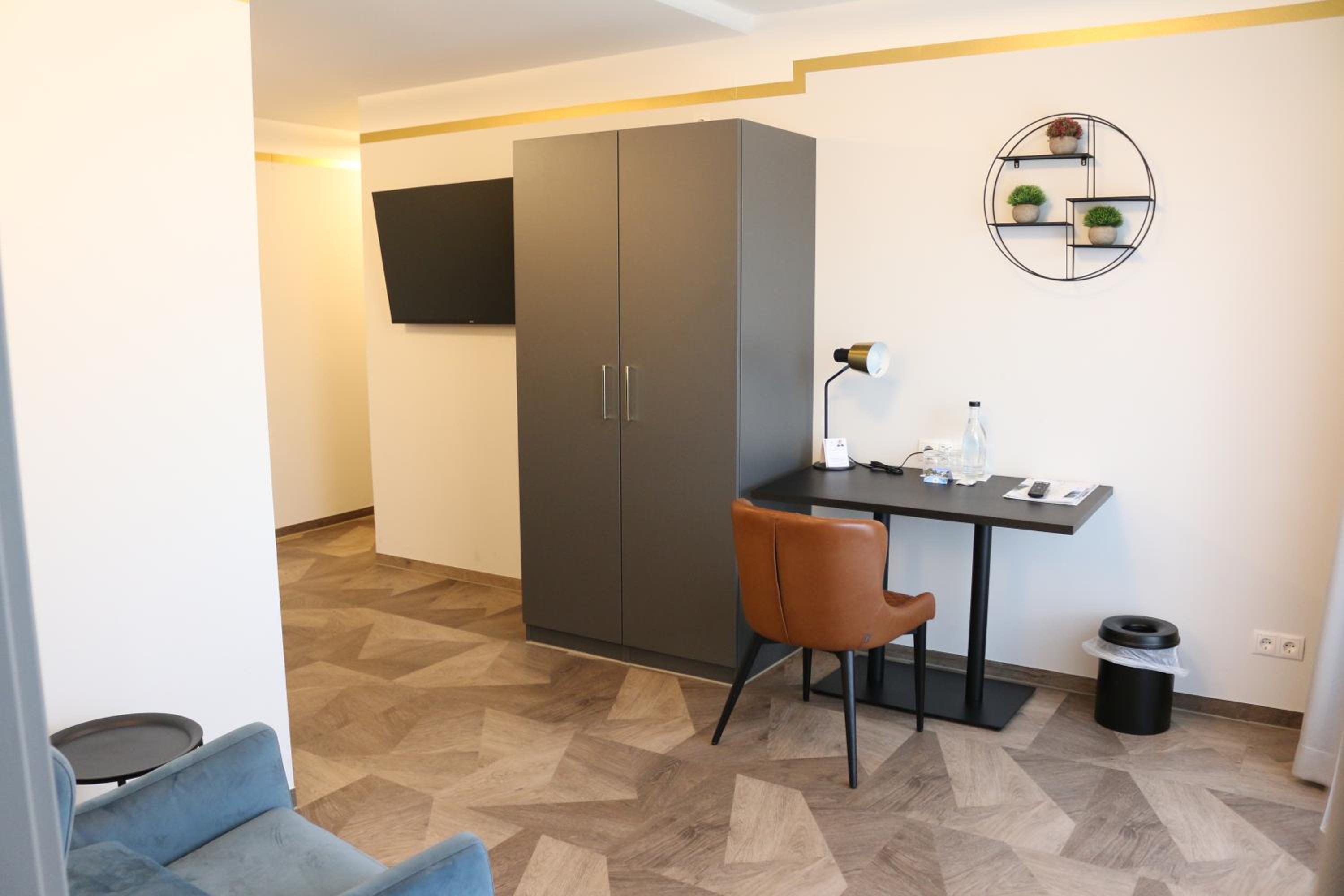 Deluxe Junior Suite - Photo 3