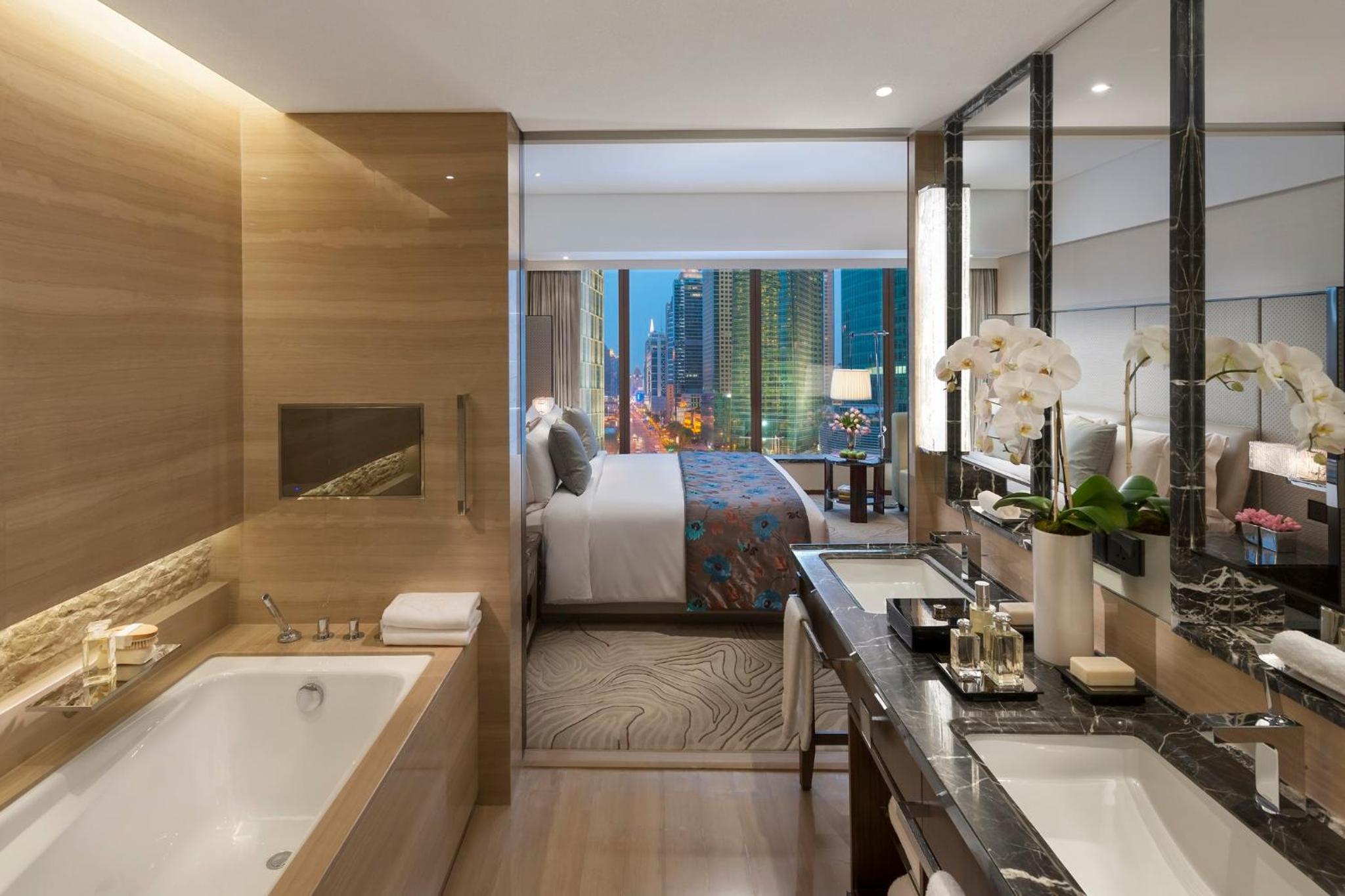 Deluxe Room King photo 3