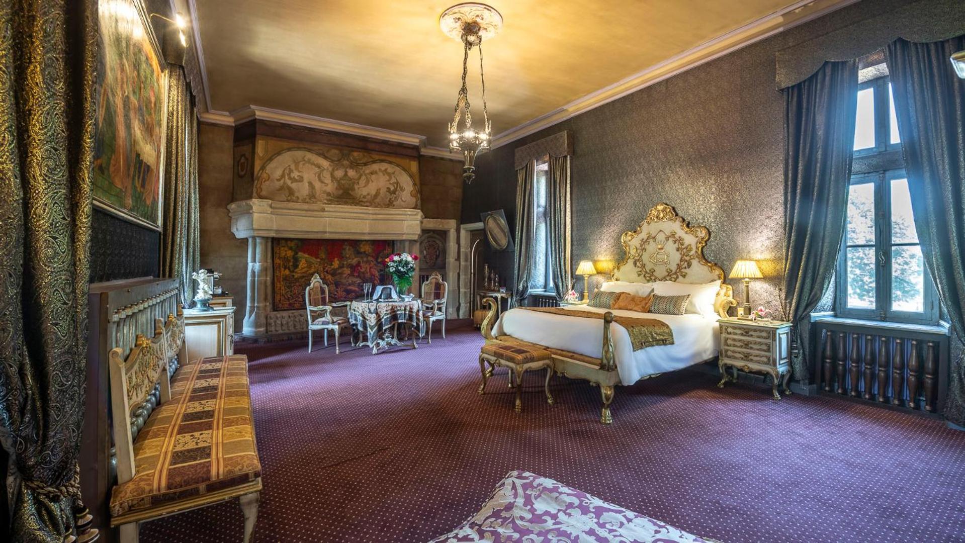 Queen Room with Garden View