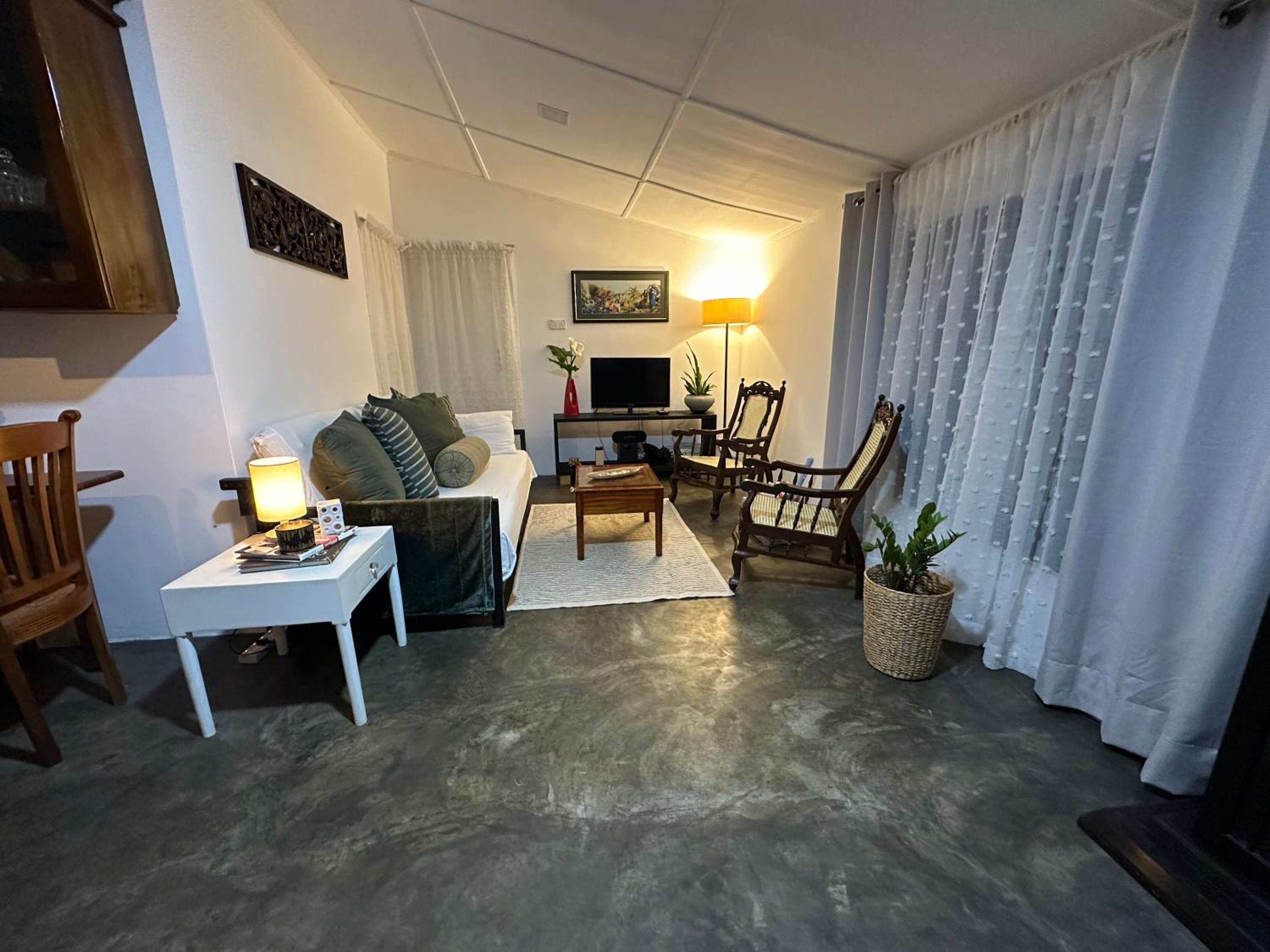 One-Bedroom House photo 2