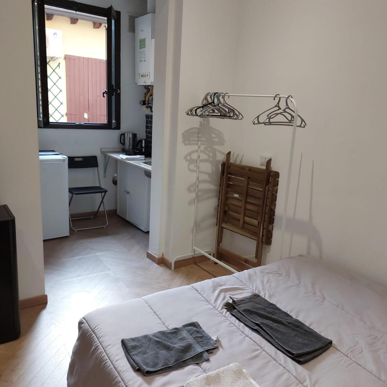 Mixed Dormitory Room
