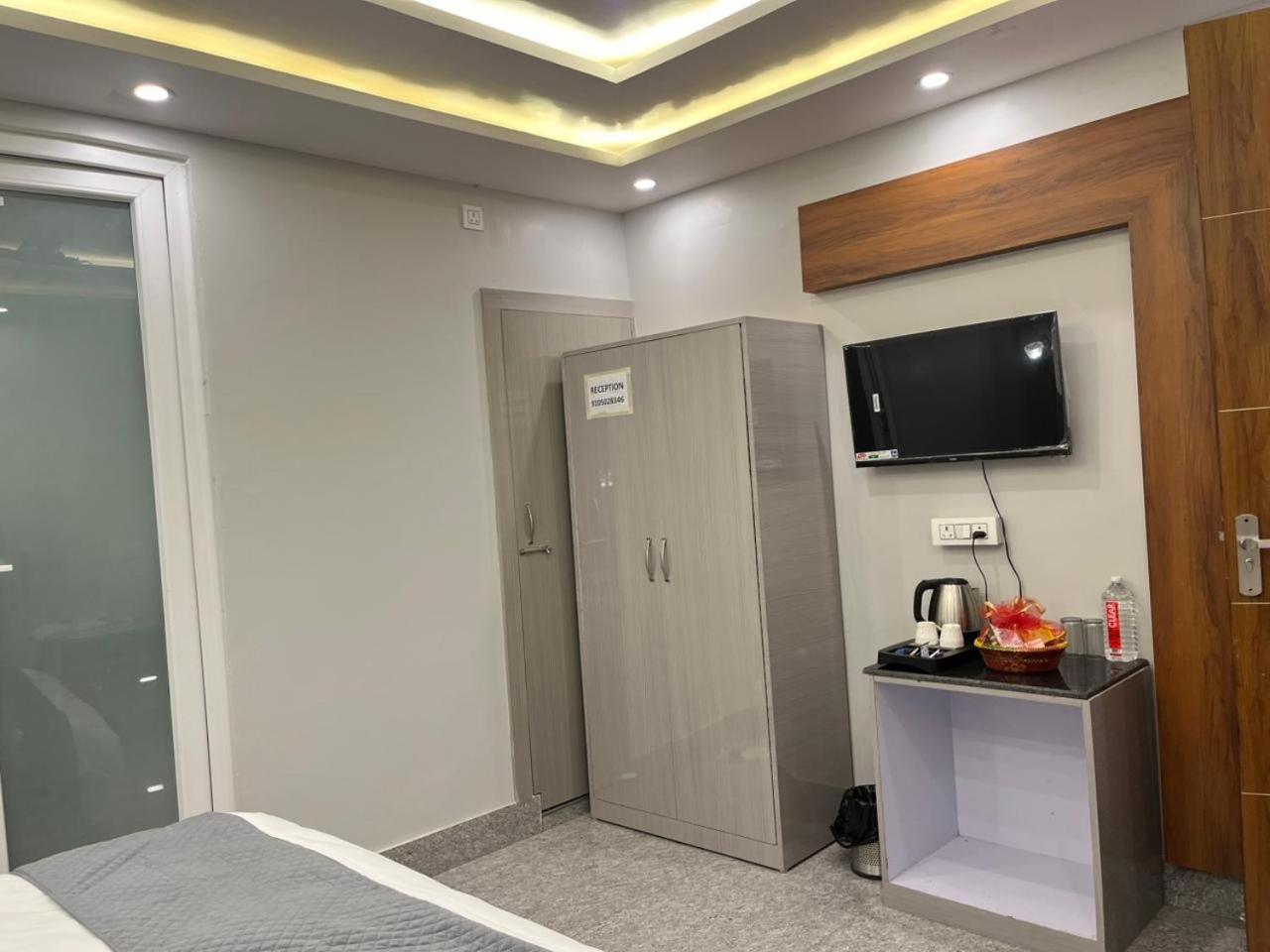 Double Room with Private Bathroom photo 1