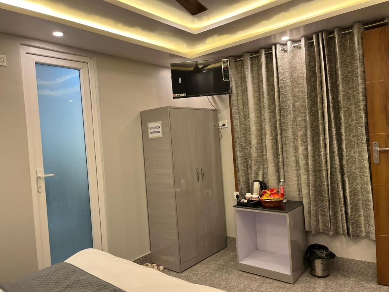 Double Room with Private Bathroom photo 3