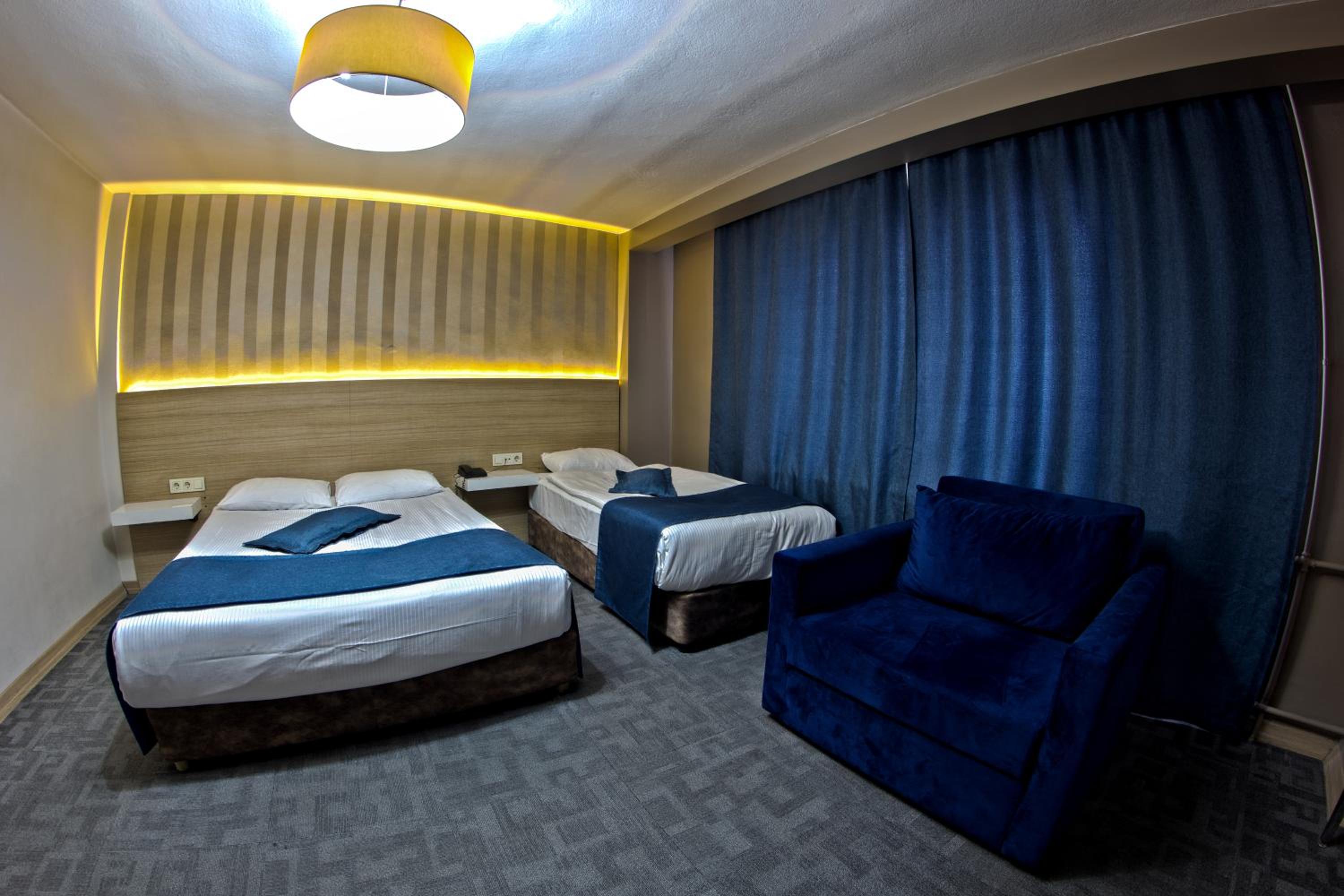 Standard Double or Twin Room photo 1