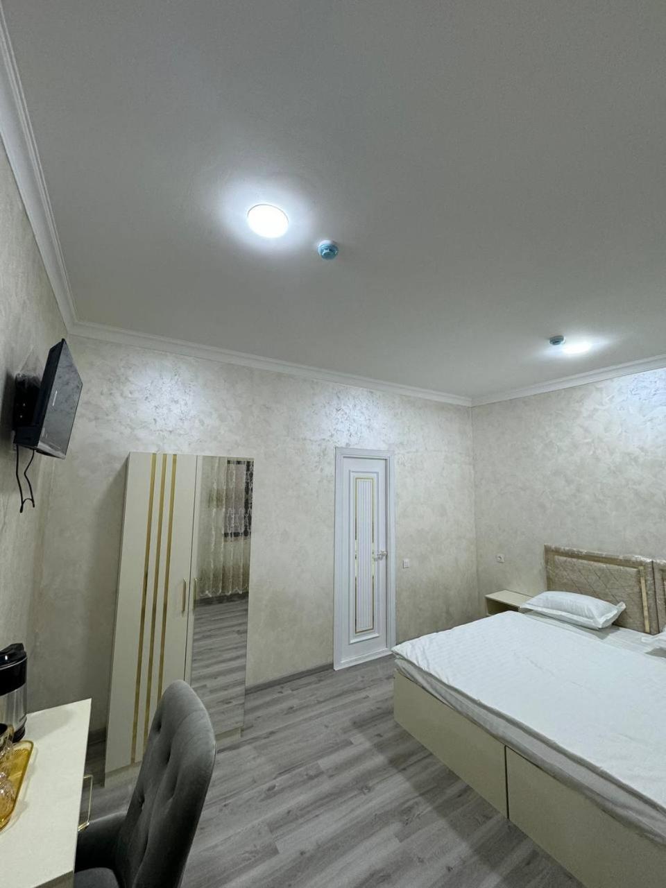 Double or Twin Room - Photo 3