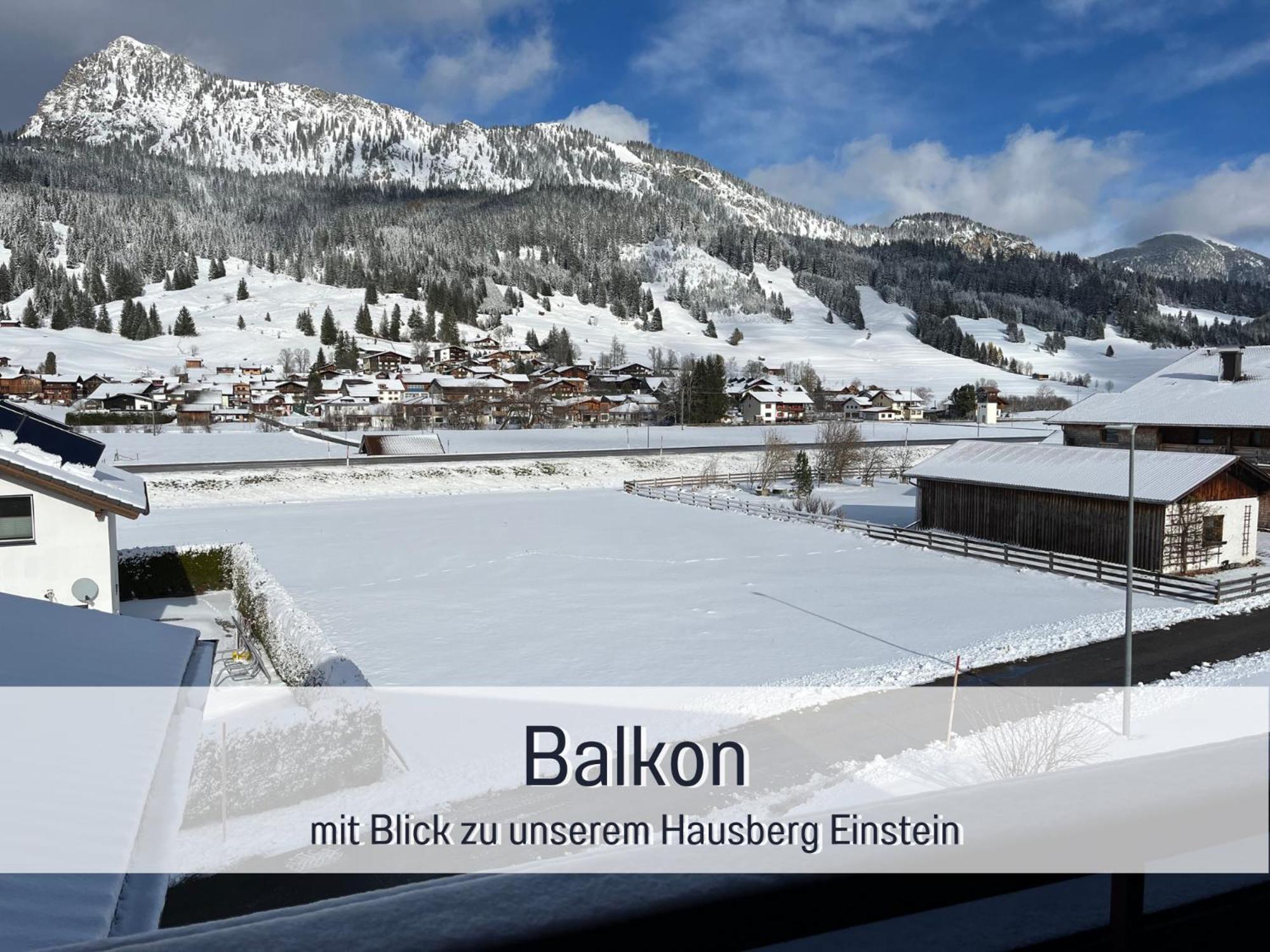 One-Bedroom Apartment with Balcony photo 1