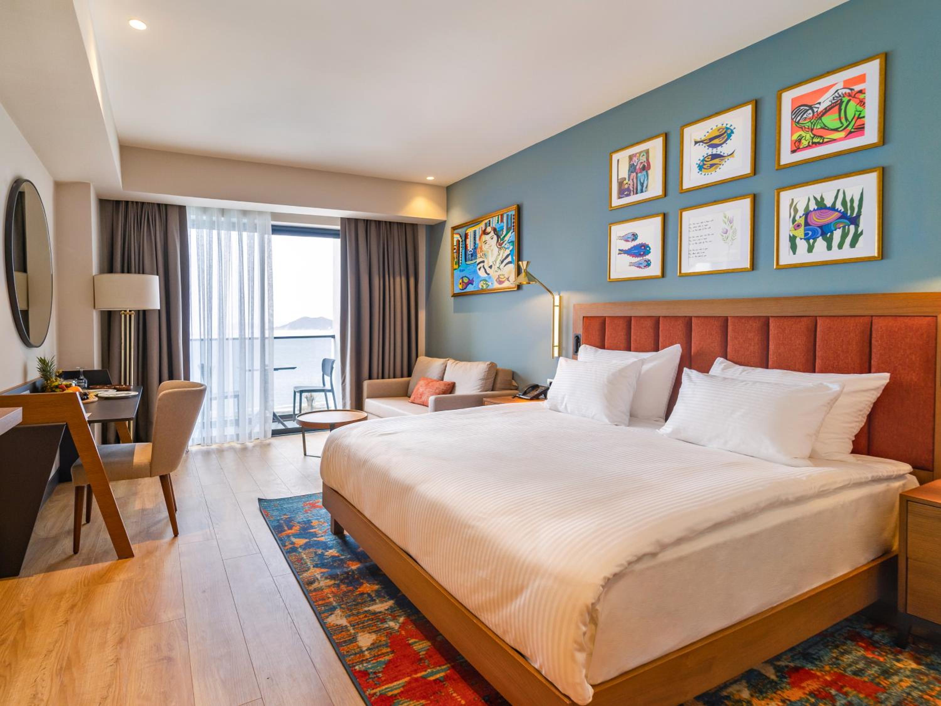 Deluxe Double Room with Sea View - Photo 4